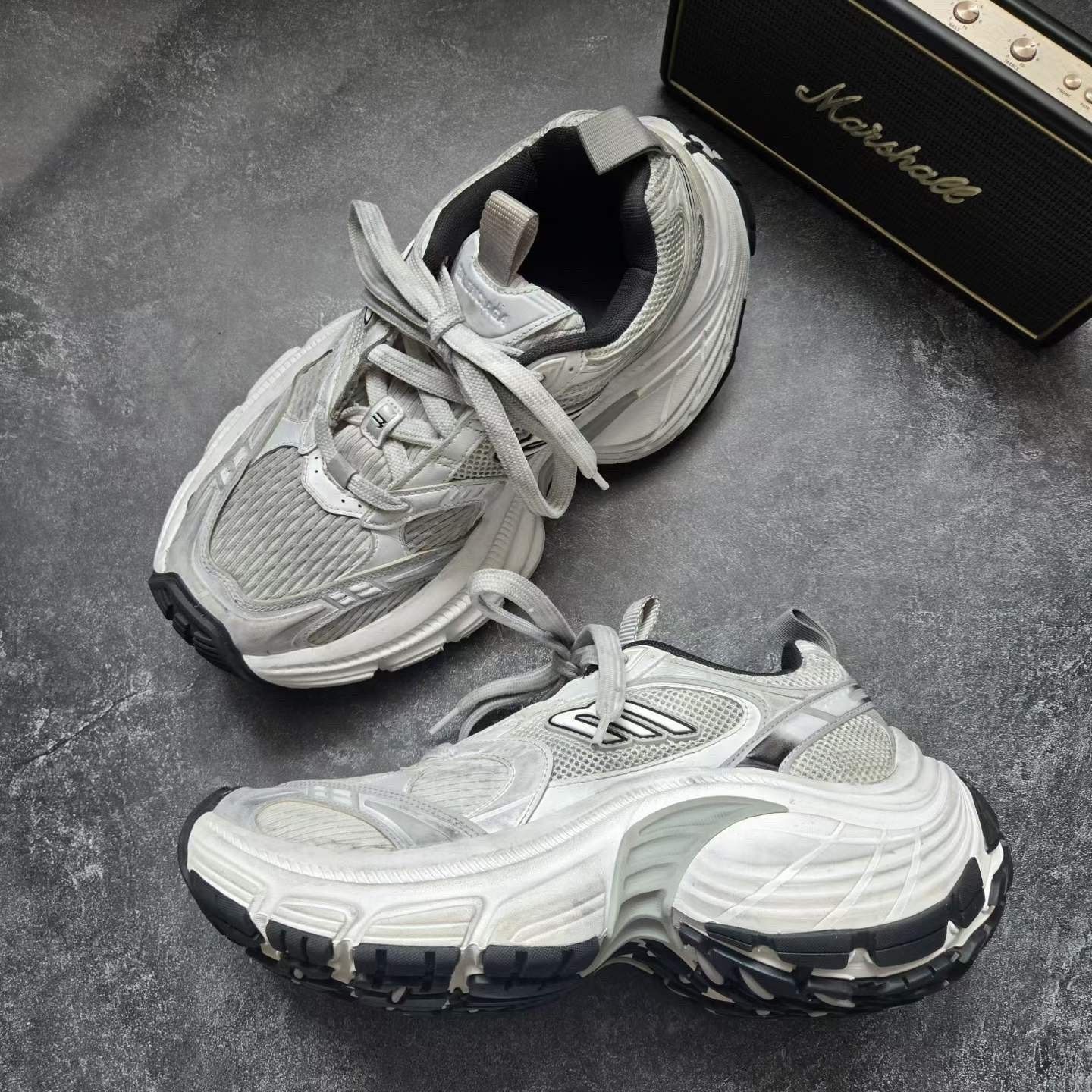 Balenciaga Balenciaga White Lowtop Sneakers 7.5 Men Size US 7.5 / EU 40-41 - 3 Thumbnail