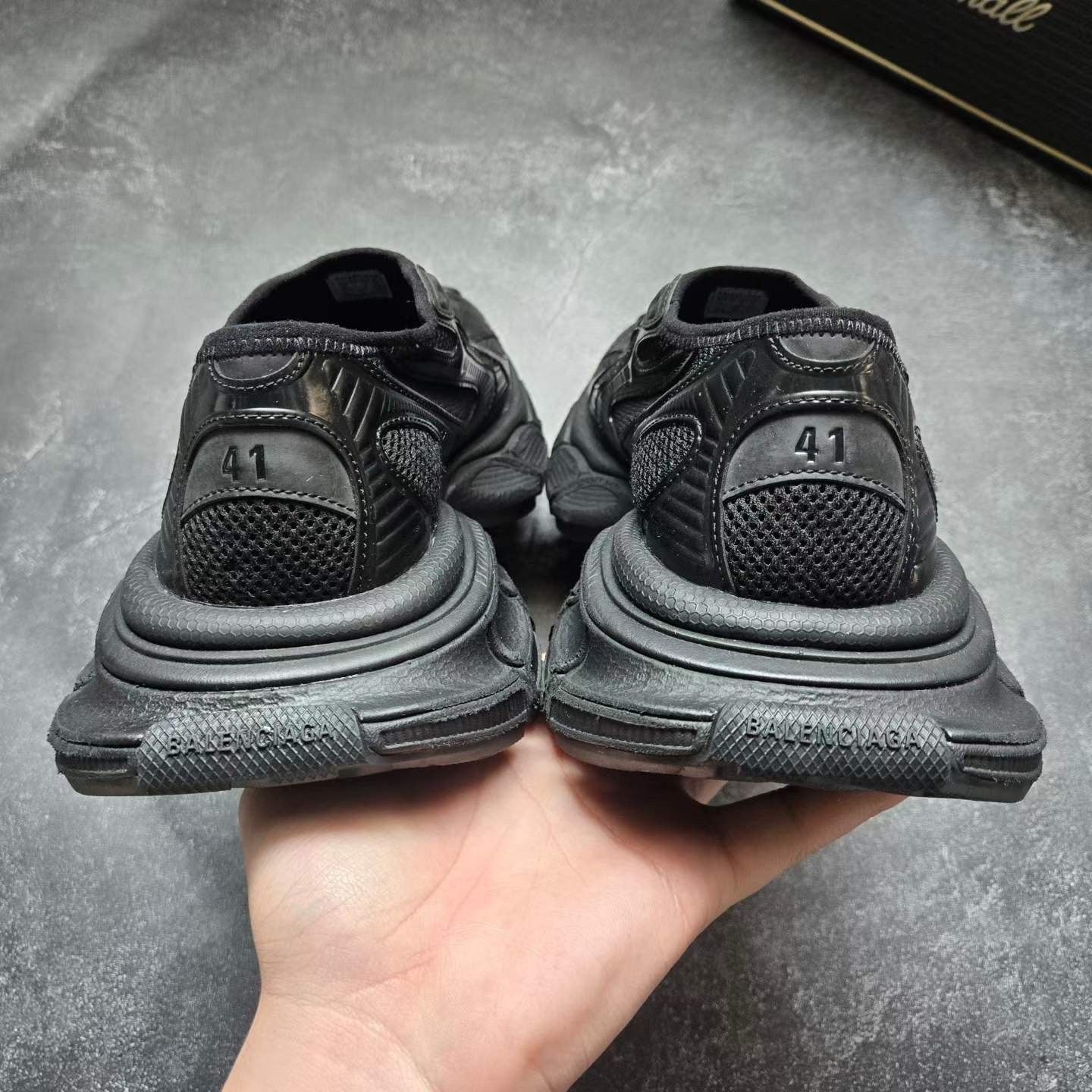 Balenciaga Balenciaga Black Lowtop Sneakers 8.5 Men Size US 8.5 / EU 41-42 - 7 Thumbnail