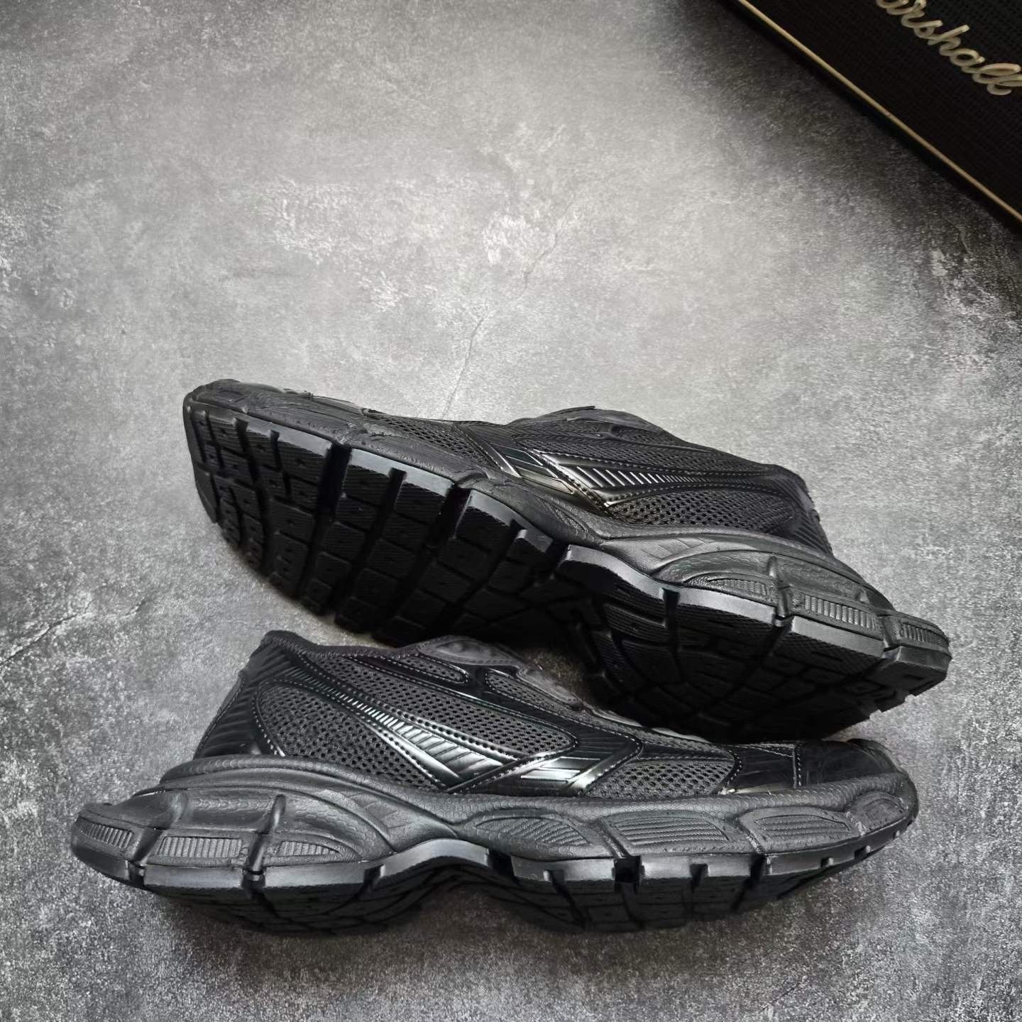 Balenciaga Balenciaga Black Lowtop Sneakers 8.5 Men Size US 8.5 / EU 41-42 - 5 Thumbnail