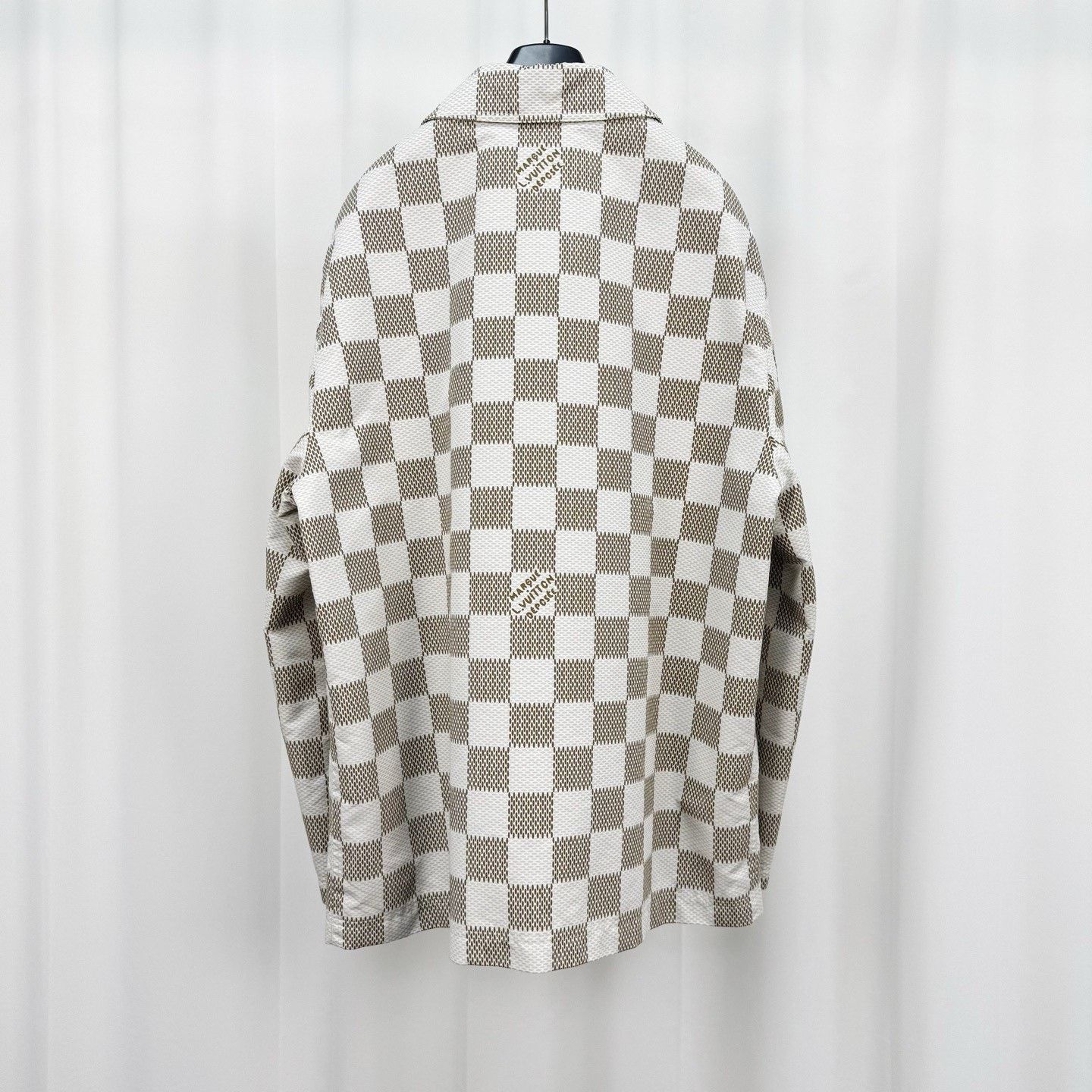 Louis Vuitton Louis Vuitton Checkered Light Jacket xl Men Size US XL / EU 56 / 4 - 2 Thumbnail