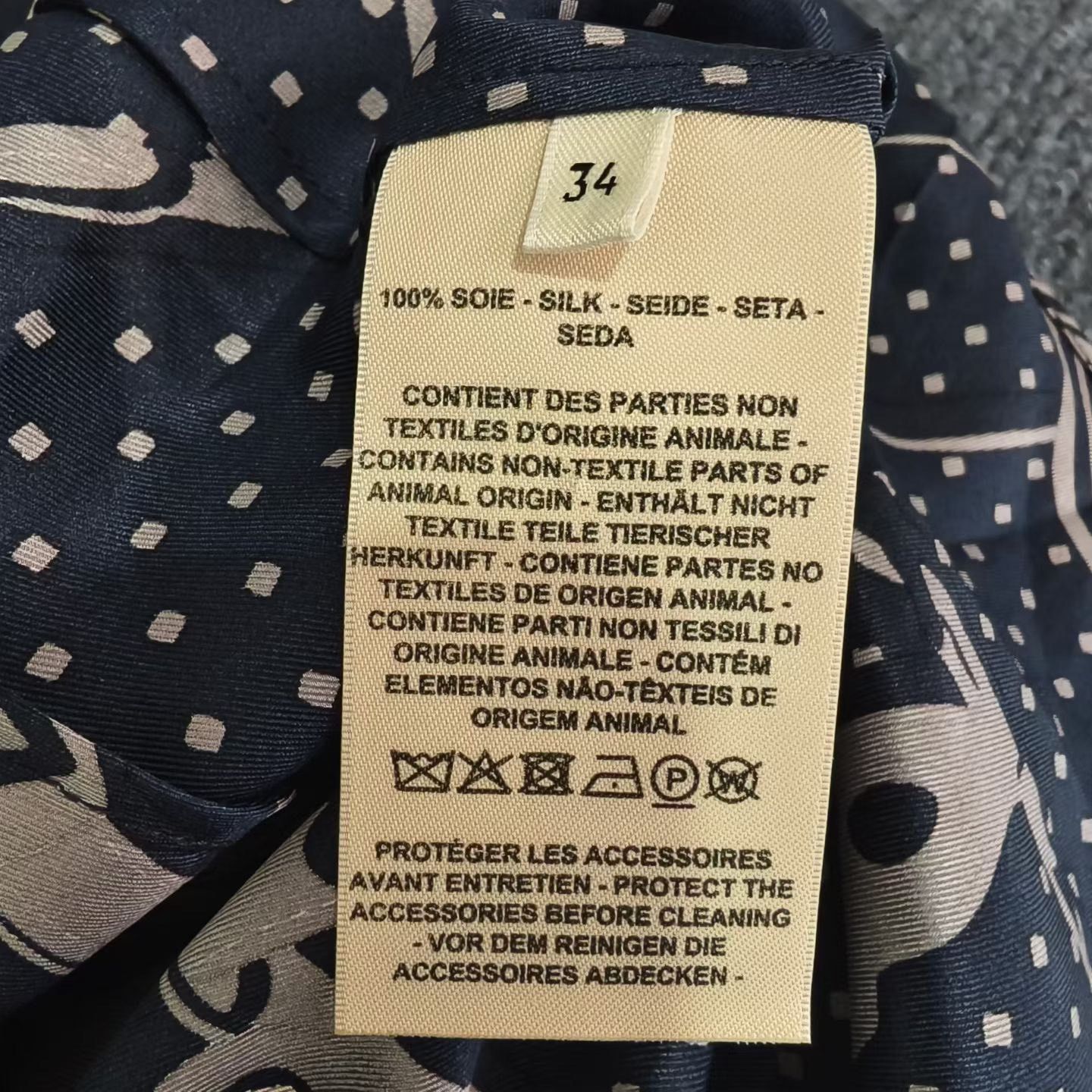Hermes Hermes Silk Gray Button Up M Women Size M / US 6-8 / IT 42-44 - 4 Thumbnail