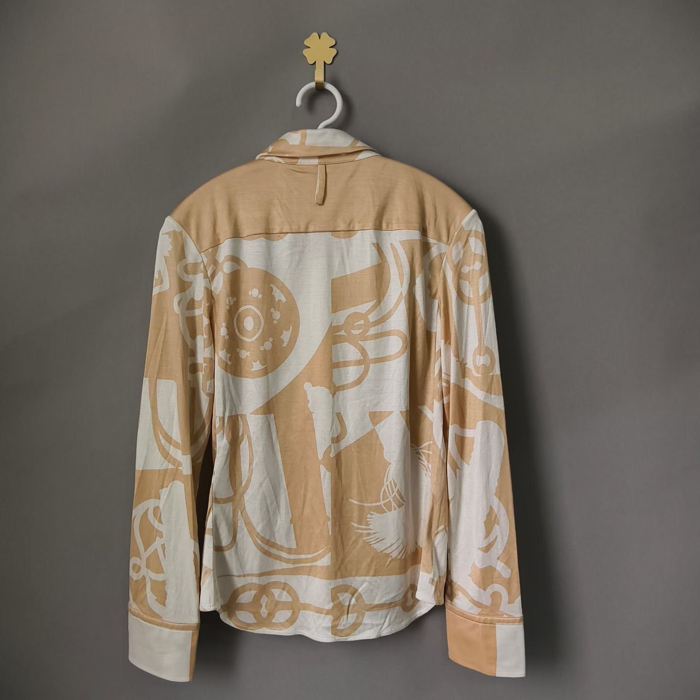 Hermes Hermes Silk Button Up M Women Size M / US 6-8 / IT 42-44 - 2 Thumbnail