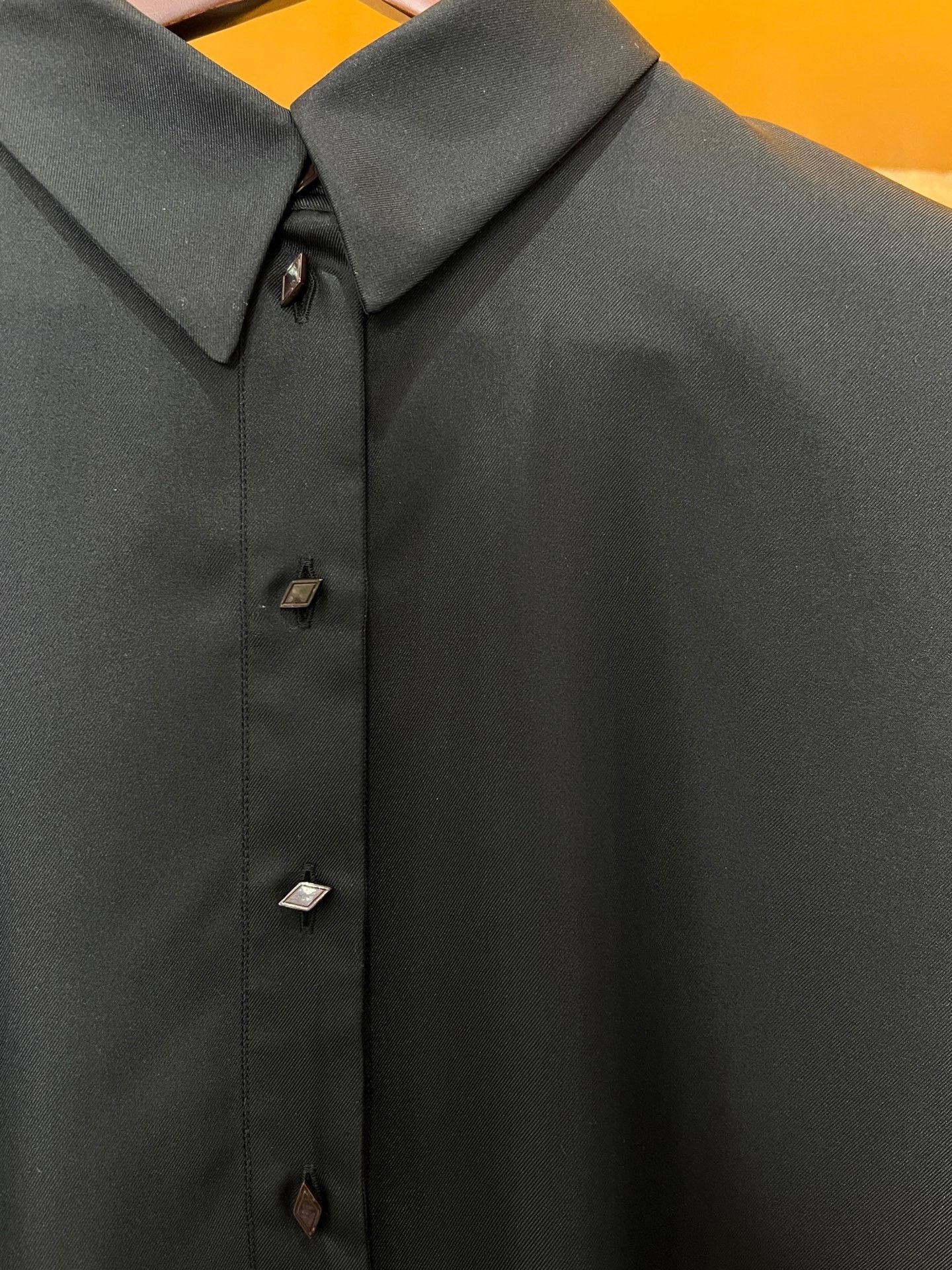 Hermes Hermes Silk Button Up S Women Size S / US 4 / IT 40 - 3 Thumbnail