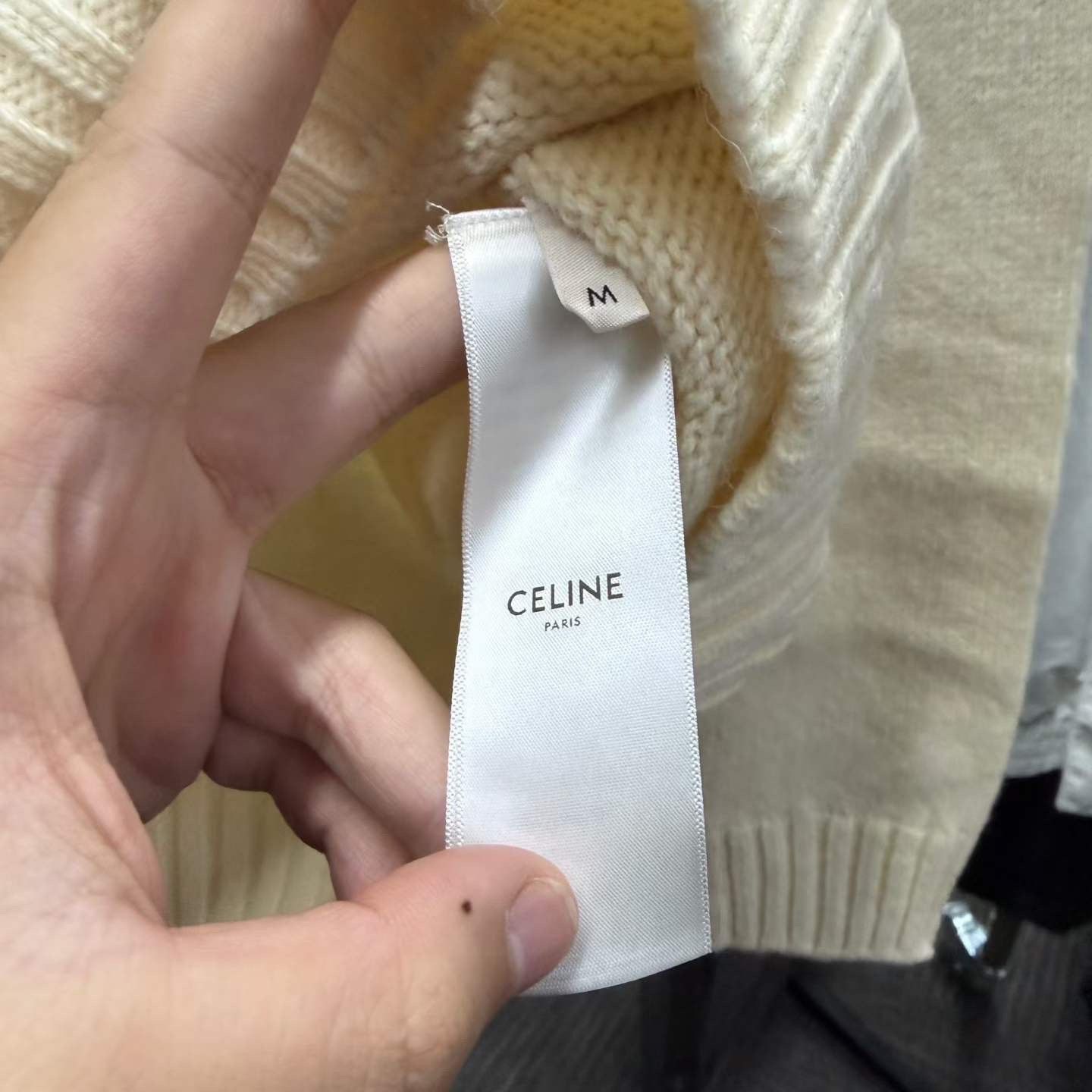 Celine Celine Retro Beige Sweater M Women Size M / US 6-8 / IT 42-44 - 5 Thumbnail