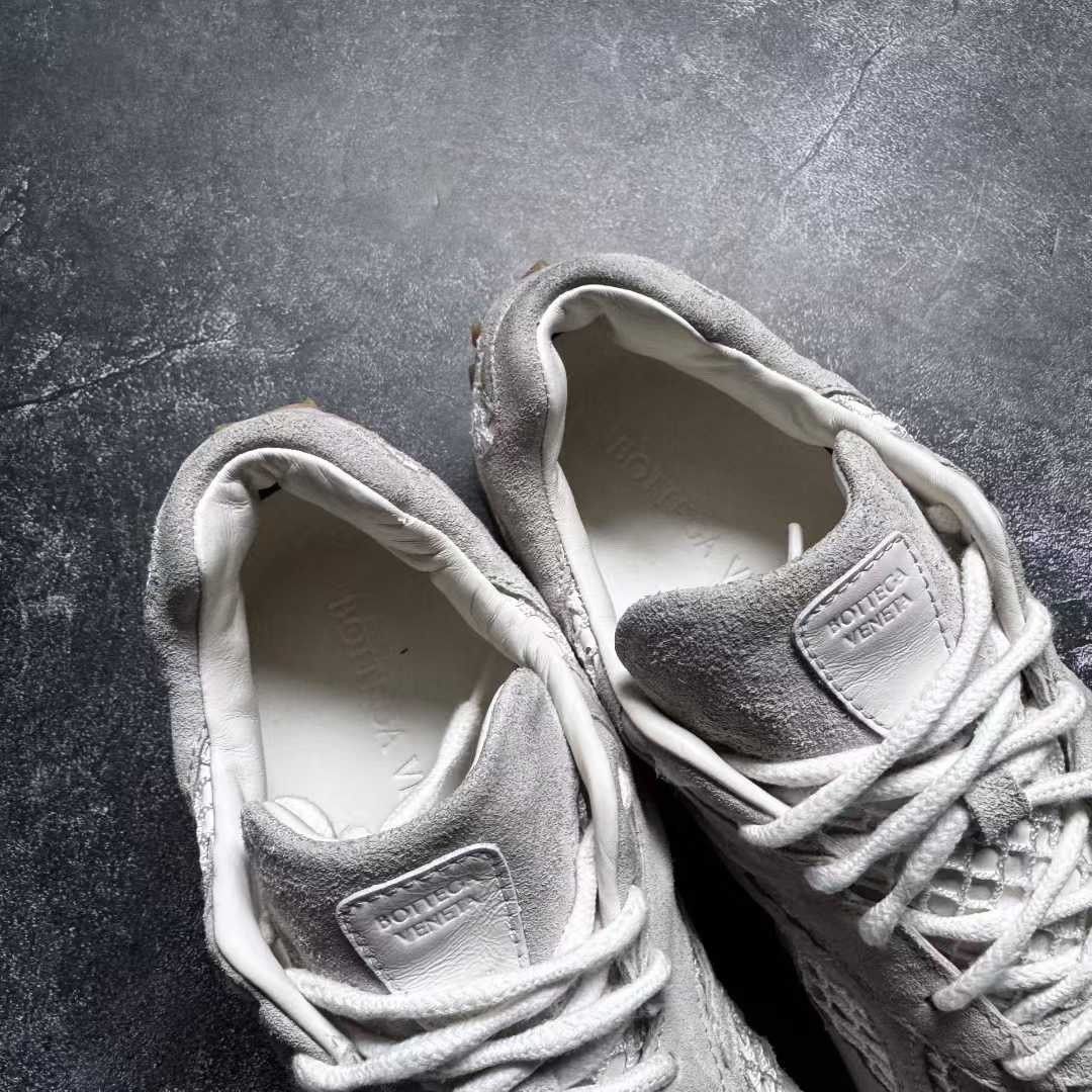 Bottega Veneta Bottega Veneta Gray Lowtop Sneakers us_7-5 Women Size US 7.5 / IT 37.5 - 5 Thumbnail