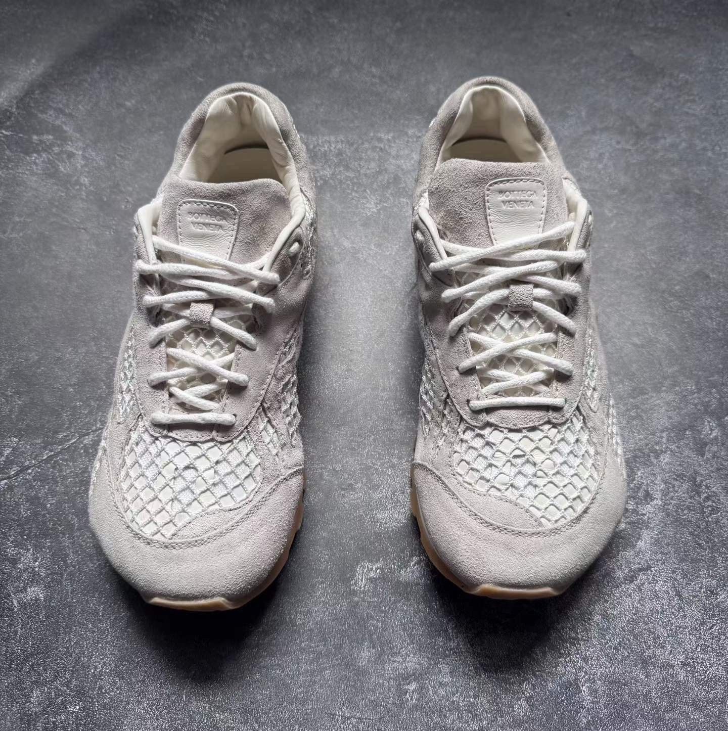 Bottega Veneta Bottega Veneta Gray Lowtop Sneakers us_7-5 Women Size US 7.5 / IT 37.5 - 2 Thumbnail