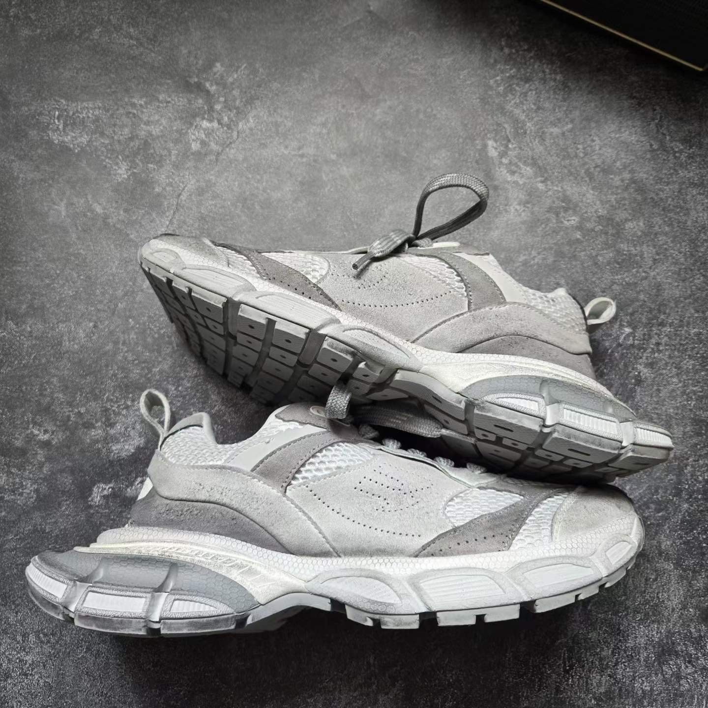 Balenciaga Balenciaga White Lowtop Sneakers 7.5 Men Size US 7.5 / EU 40-41 - 5 Thumbnail