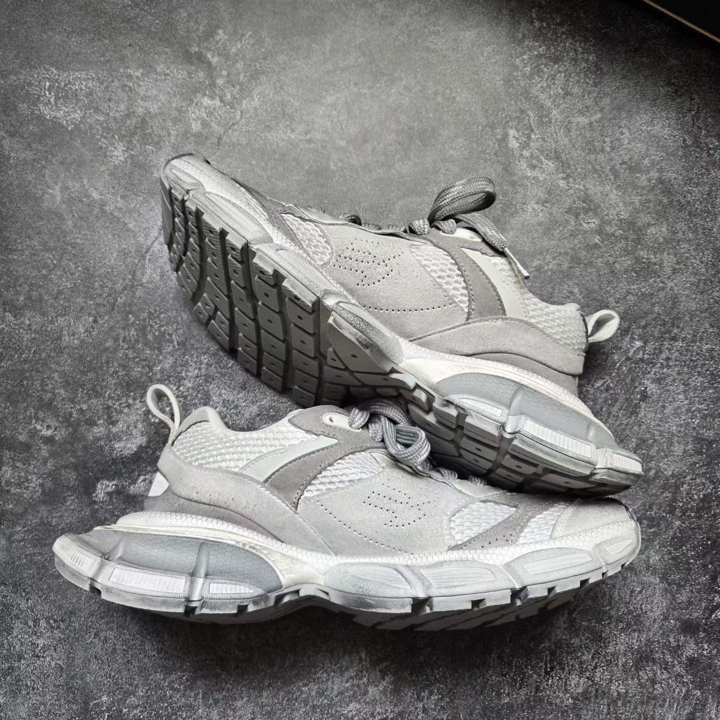 Balenciaga Balenciaga White Lowtop Sneakers 7.5 Men Size US 7.5 / EU 40-41 - 6 Thumbnail