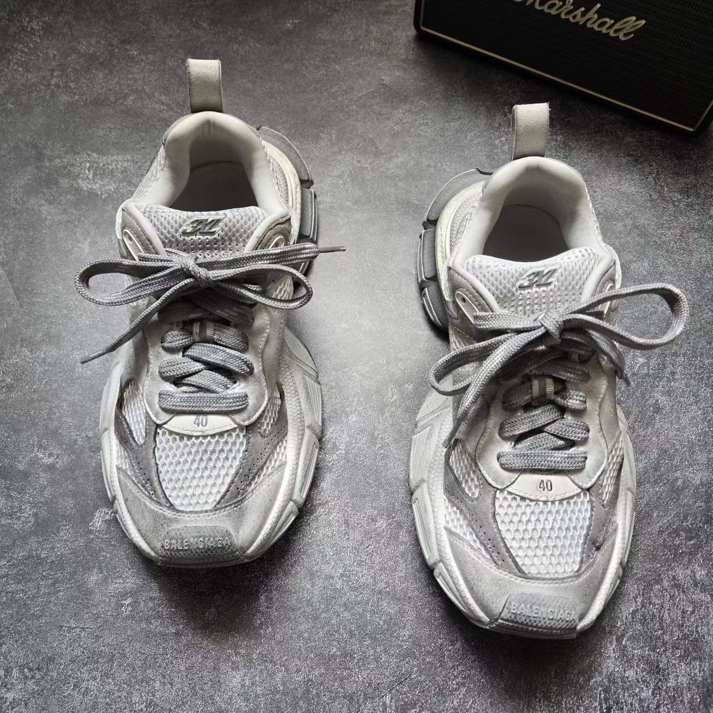 Balenciaga Balenciaga White Lowtop Sneakers 7.5 Men Size US 7.5 / EU 40-41 - 2 Thumbnail
