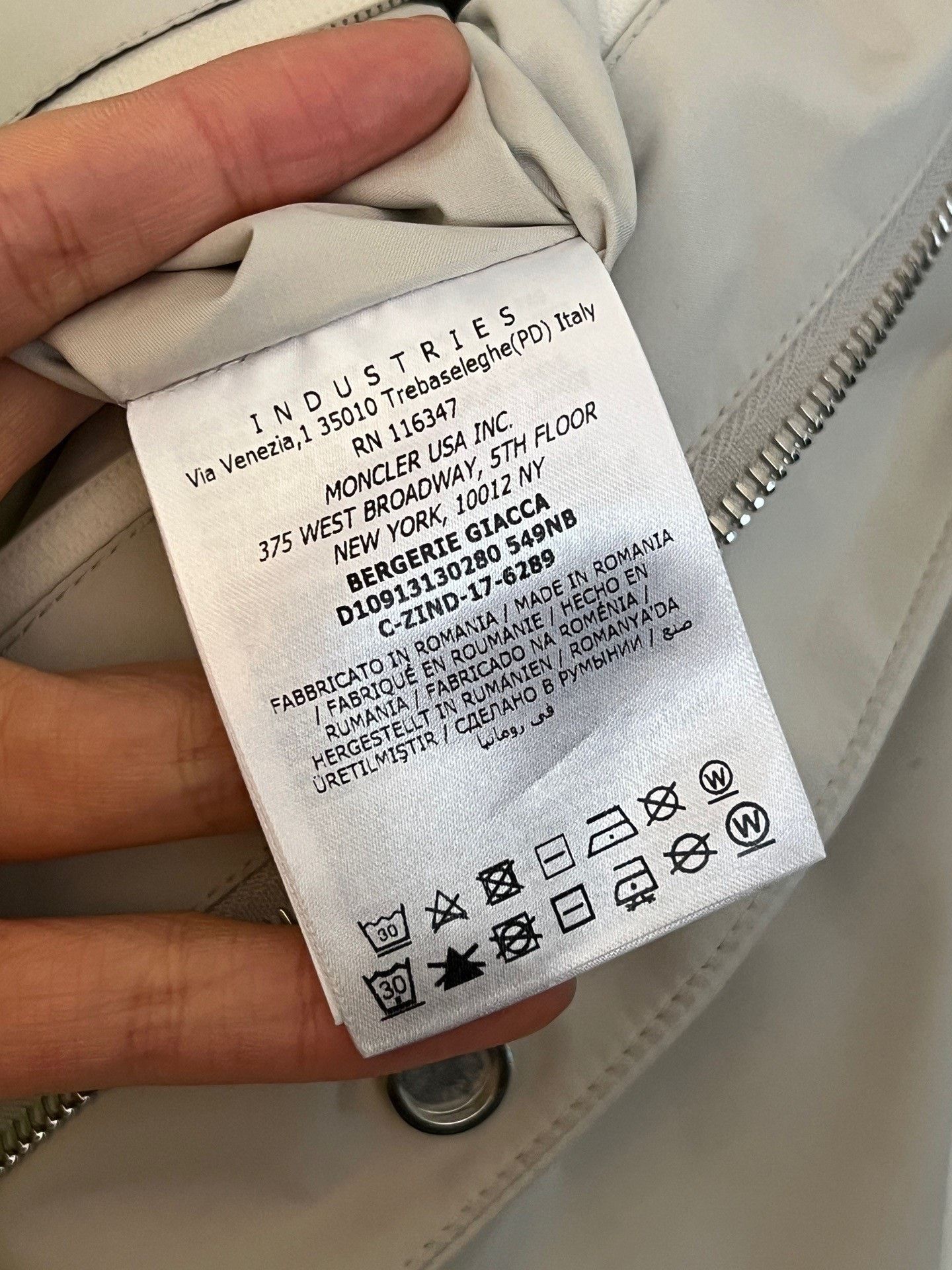 Moncler Moncler Light Jacket l Men Size US L / EU 52-54 / 3 - 4 Thumbnail