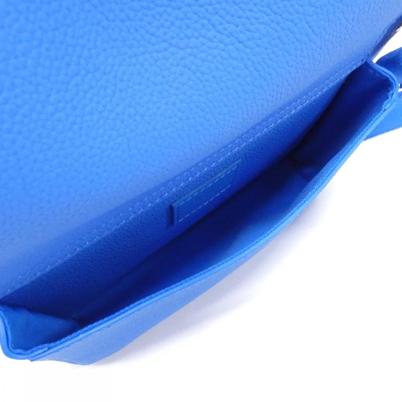 Louis Vuitton Louis Vuitton Louis Vuitton LV Aerogram Takeoff Sling Calf Shoulder Bag Leather Shoulder Bag M22665 DUTY FREE for USA Size ONE SIZE - 6 Thumbnail