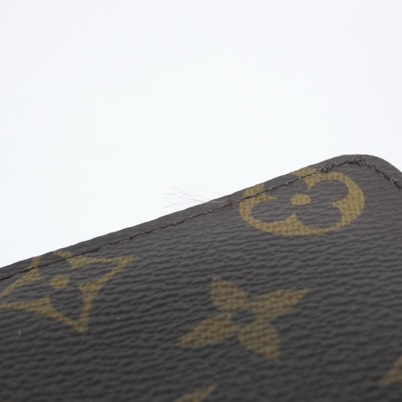 Louis Vuitton Louis Vuitton Louis Vuitton Portefeuille Lou Monogram Wallet Textile Short Wallet M81461 DUTY FREE for USA Size ONE SIZE - 3 Thumbnail