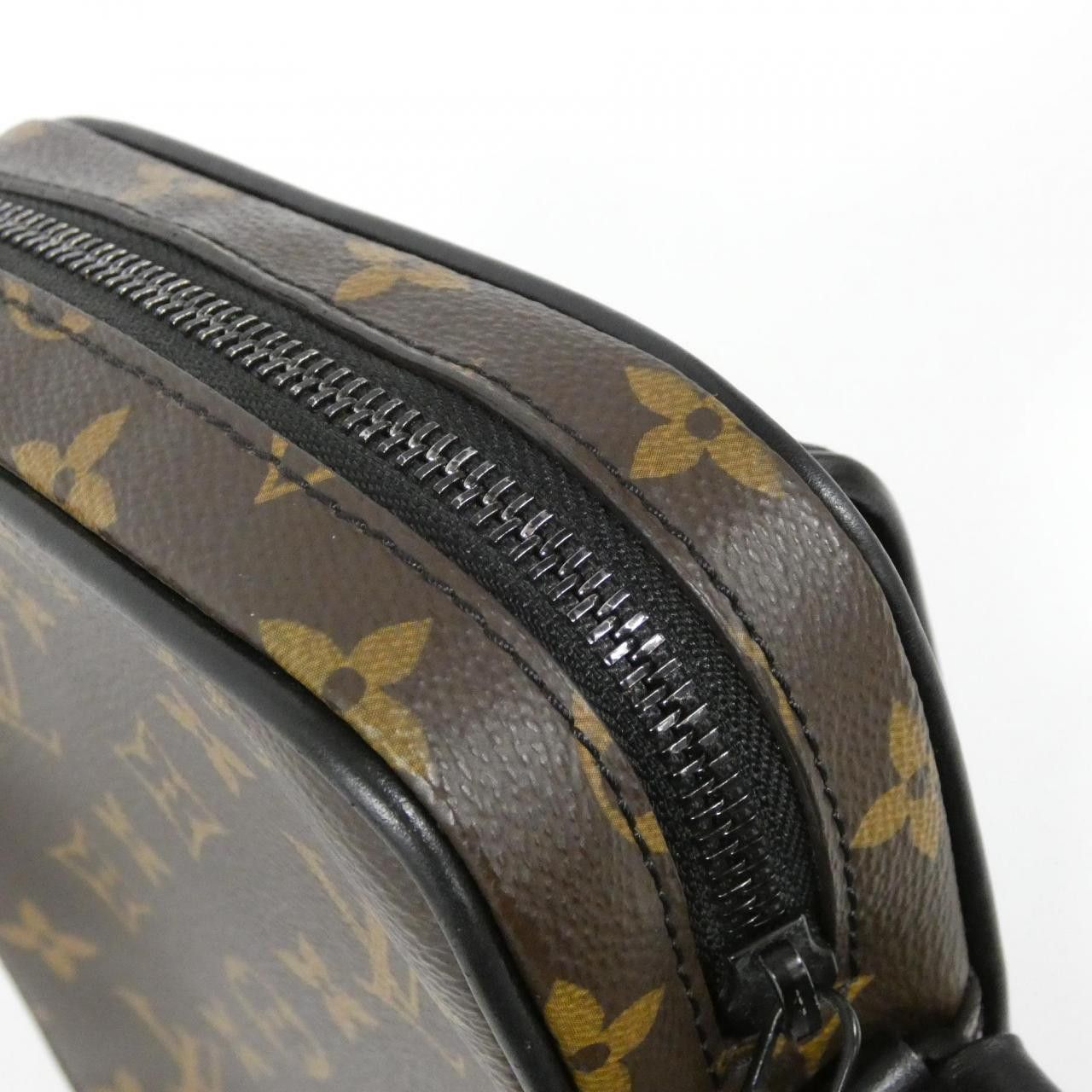 Louis Vuitton Louis Vuitton Louis Vuitton Christopher Monogram Macassar Shoulder Bag Textile Shoulder Bag M69404 DUTY FREE for USA Size ONE SIZE - 5 Thumbnail
