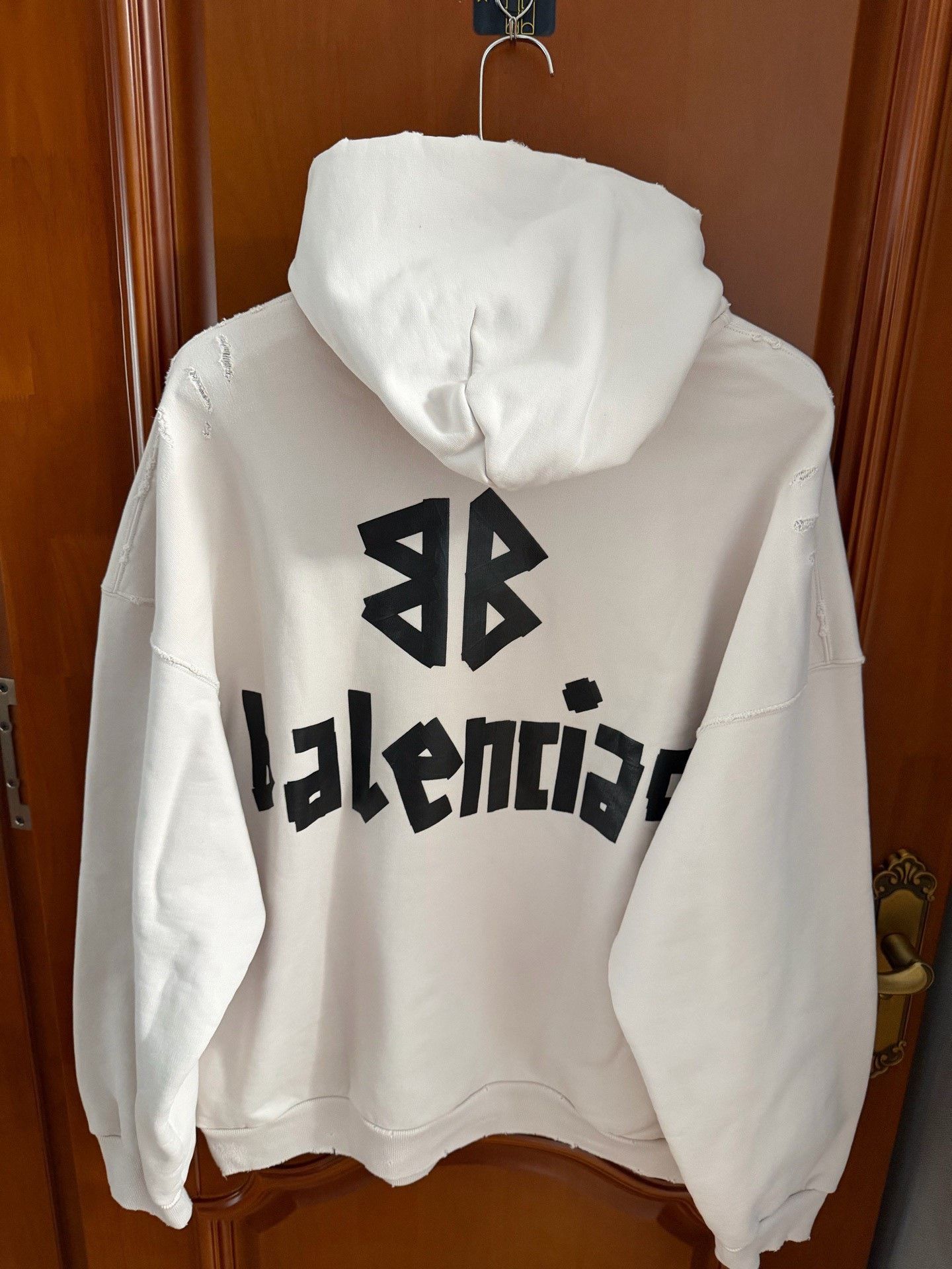 Balenciaga Balenciaga White Hoodie s Men Size US S / EU 44-46 / 1 - 2 Thumbnail