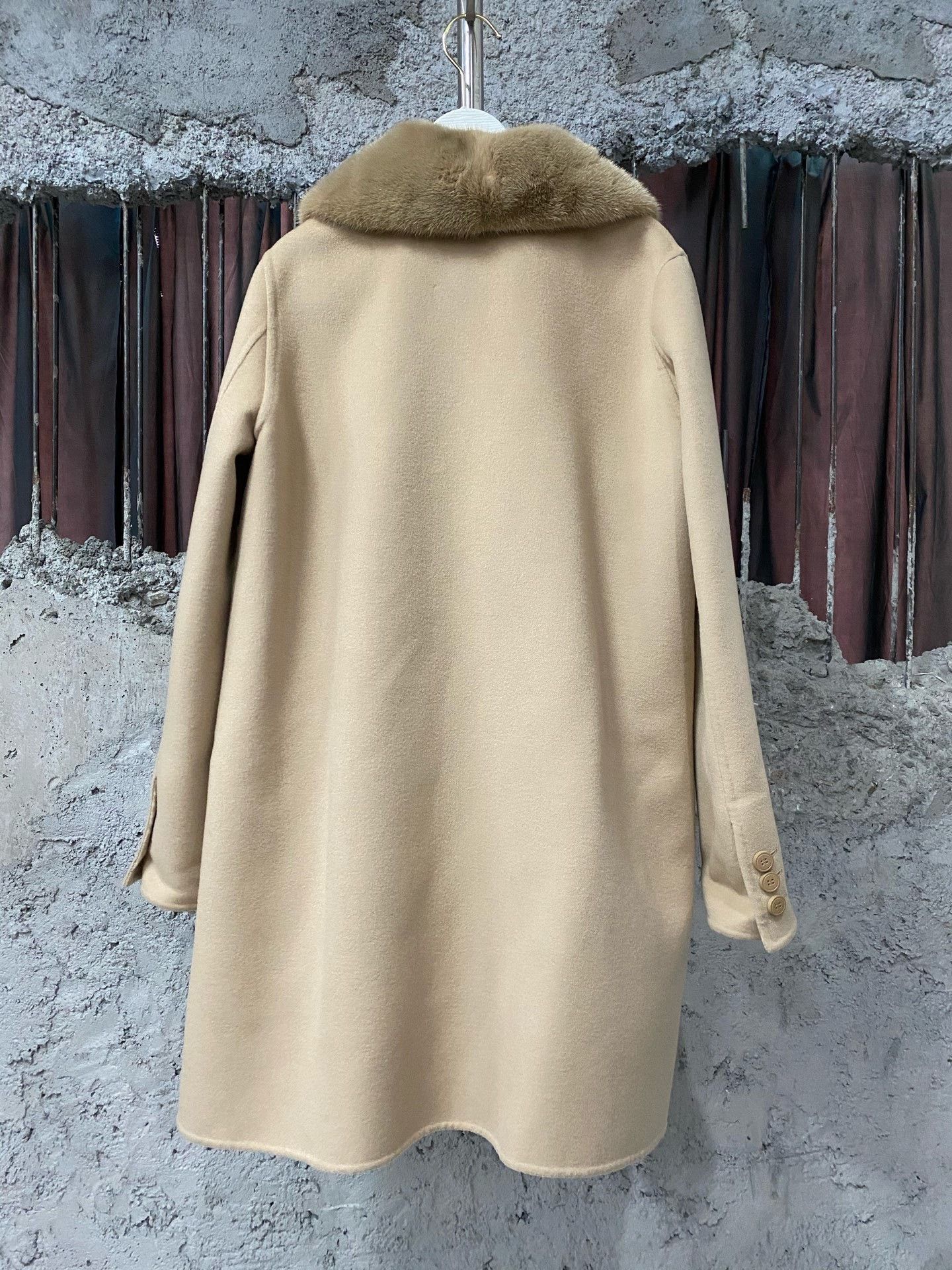 Fendi Fendi Wool Coat L Women Size L / US 10 / IT 46 - 2 Thumbnail
