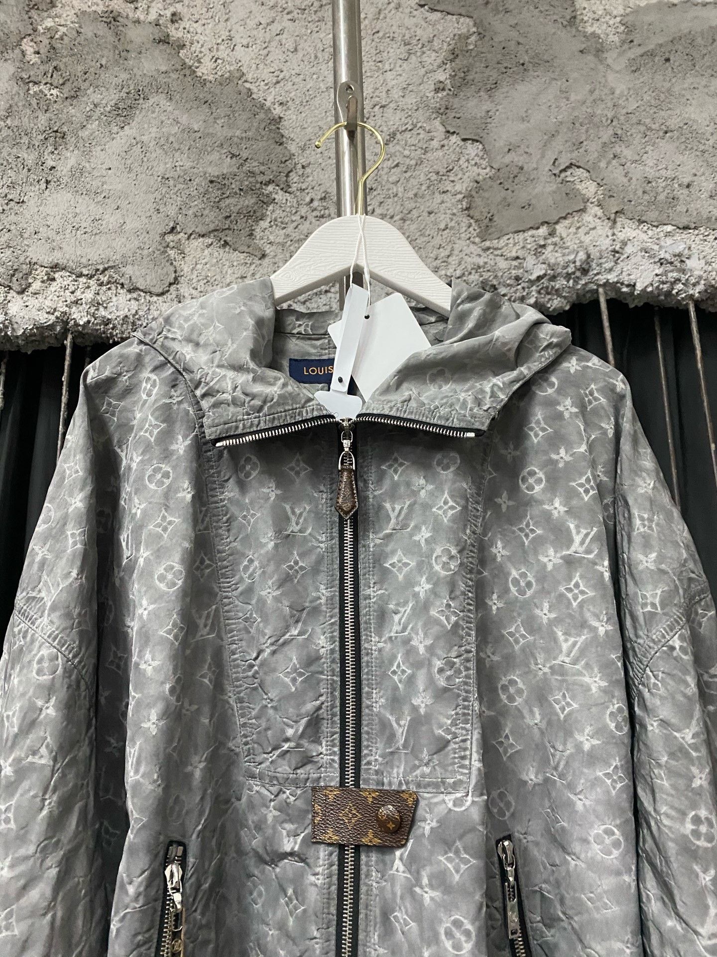 Louis Vuitton Louis Vuitton Light Jacket s Men Size US S / EU 44-46 / 1 - 3 Thumbnail