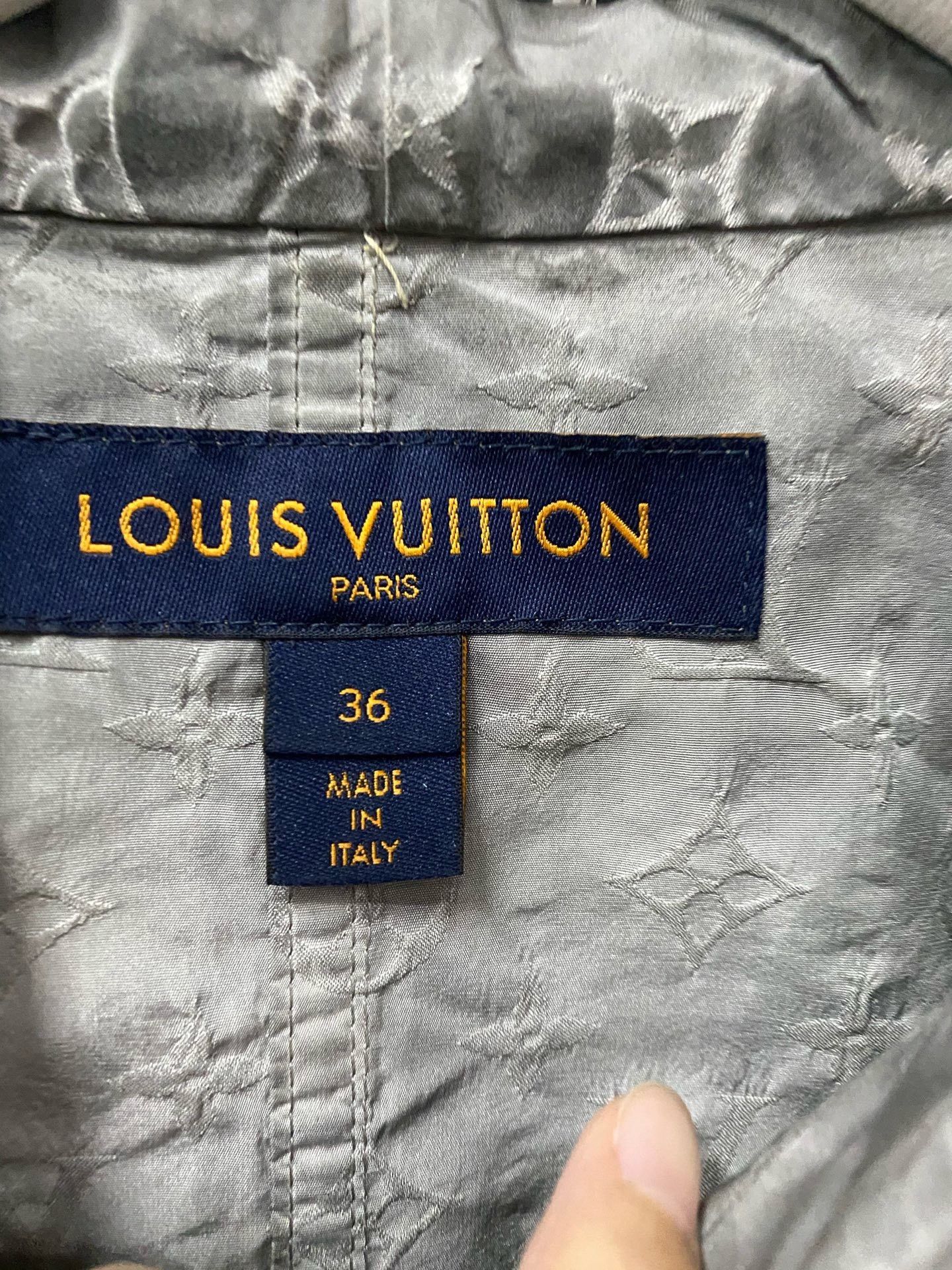 Louis Vuitton Louis Vuitton Light Jacket s Men Size US S / EU 44-46 / 1 - 7 Thumbnail