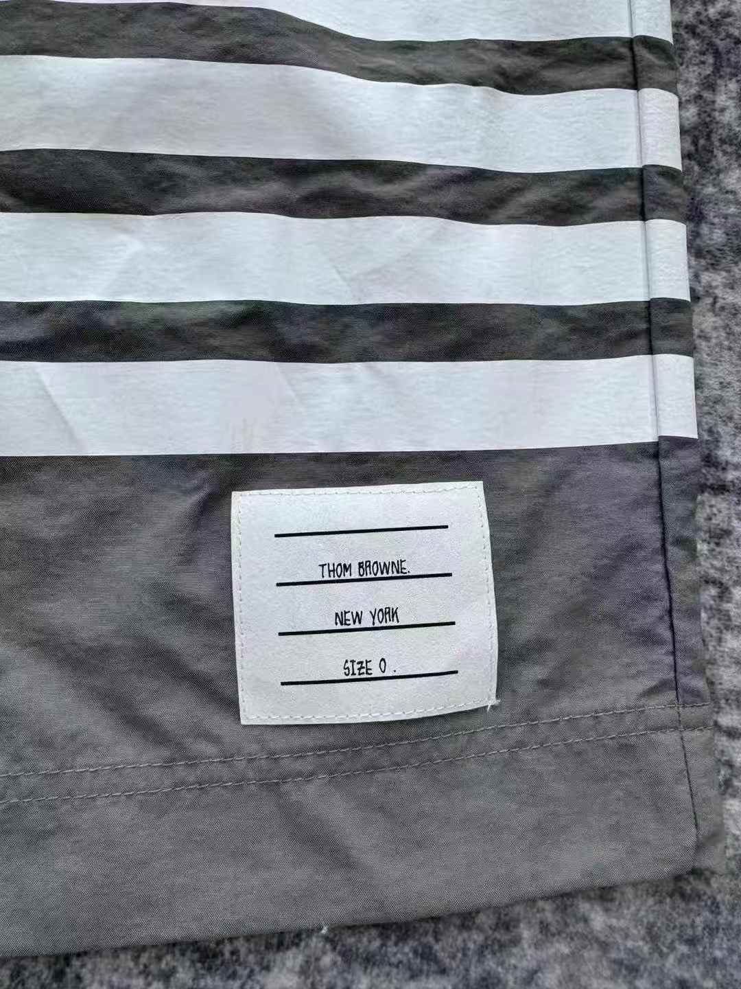 Thom Browne Thom Browne Brown Shorts 30 Men Size US 30 / EU 46 - 4 Thumbnail