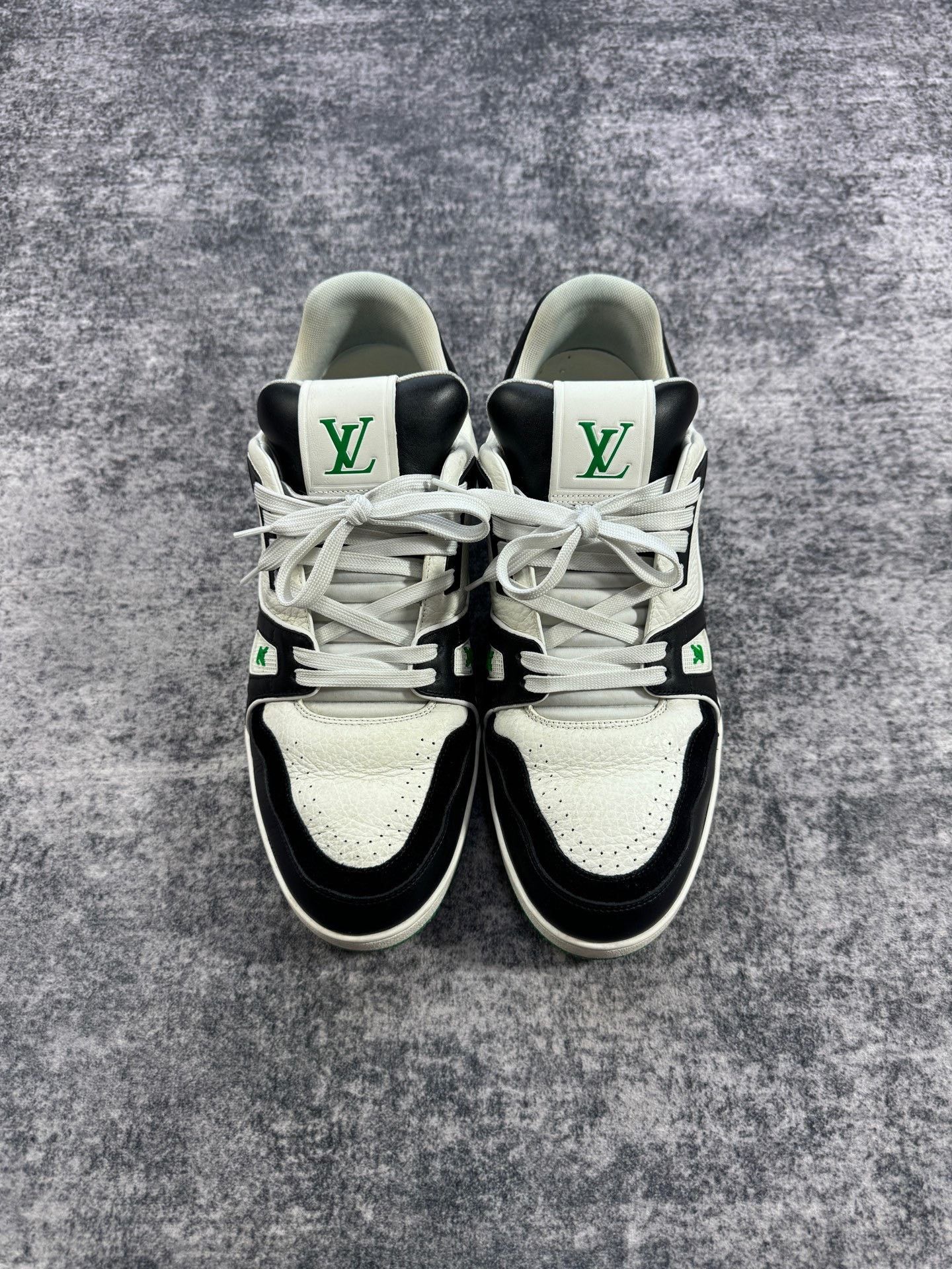 Louis Vuitton Louis Vuitton Training Green Lowtop Sneakers 9 Men Size US 9 / EU 42 - 2 Thumbnail