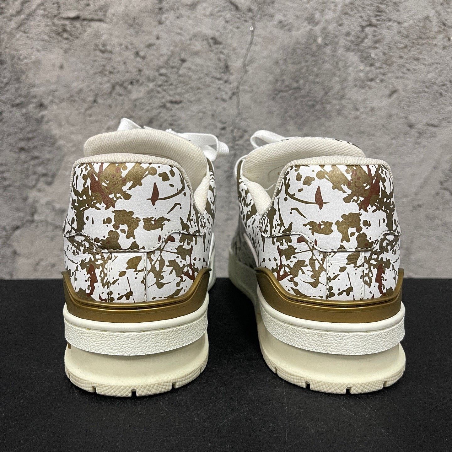 Louis Vuitton Louis Vuitton Limited Beige Lowtop Sneakers 10 Men Size US 10 / EU 43 - 3 Thumbnail