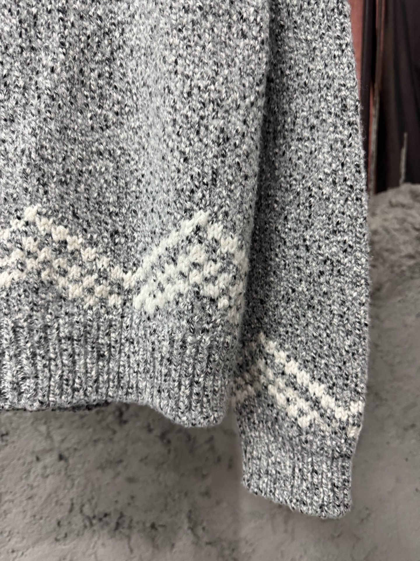 Louis Vuitton Louis Vuitton Sweater S Women Size S / US 4 / IT 40 - 4 Thumbnail