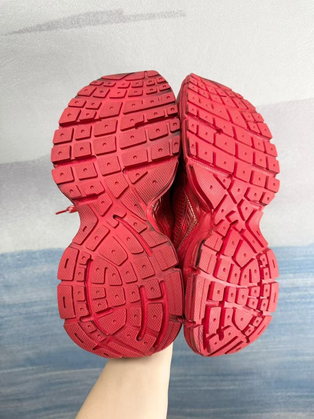 Balenciaga Balenciaga Distressed Red Lowtop Sneakers 10 Men Size US 10 / EU 43 - 5 Thumbnail