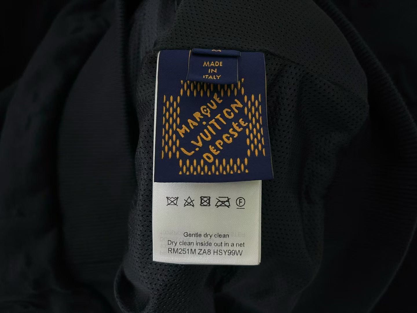 Louis Vuitton Louis Vuitton Black Light Jacket m Men Size US M / EU 48-50 / 2 - 3 Thumbnail