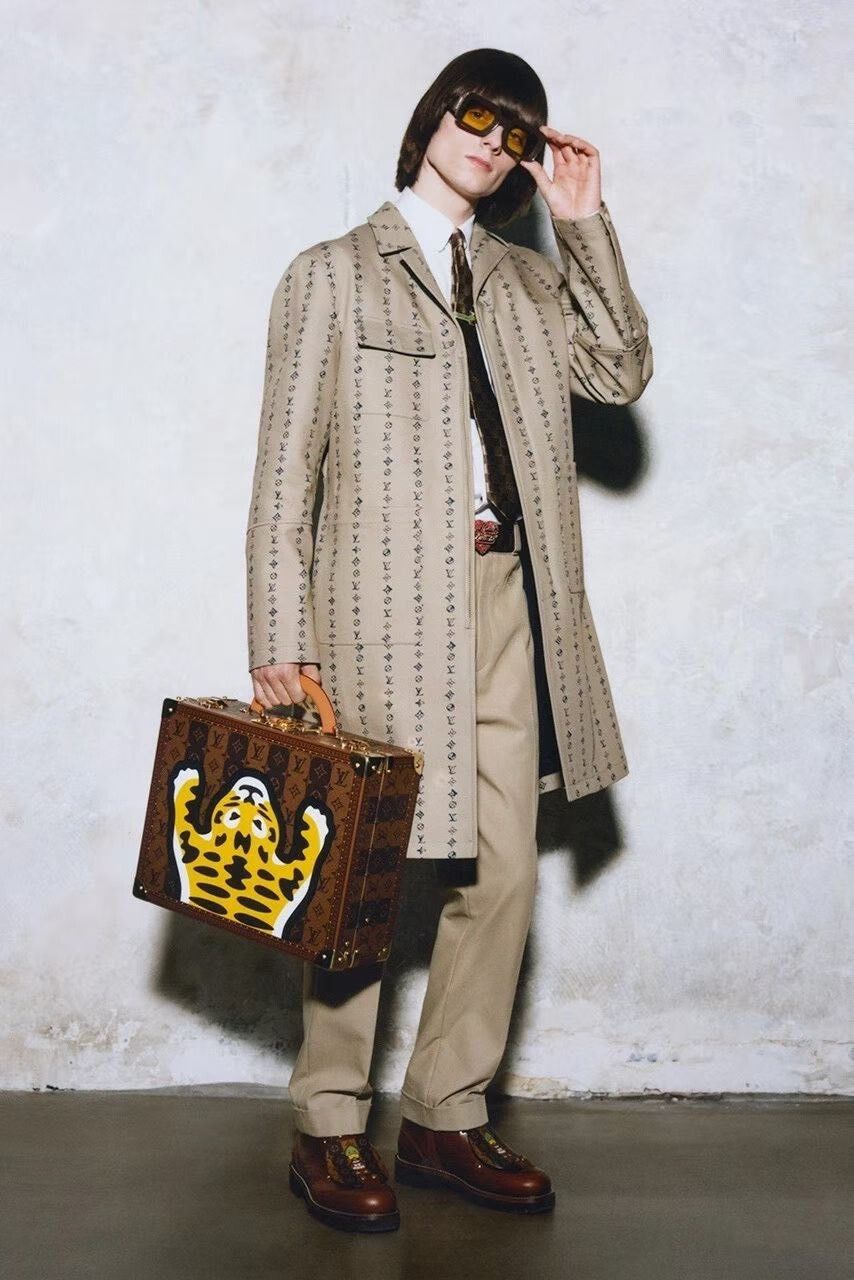 Louis Vuitton Louis Vuitton Beige Heavy Coat xs Men Size US XS / EU 42 / 0 - 5 Thumbnail