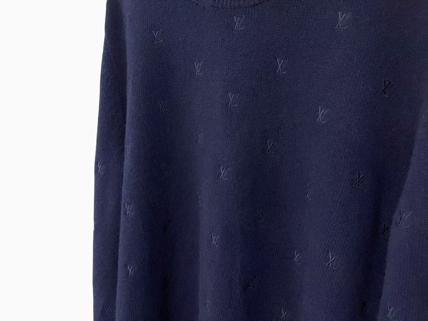 Louis Vuitton Louis Vuitton Retro Embroidered Blue Sweater m Men Size US M / EU 48-50 / 2 - 2 Thumbnail
