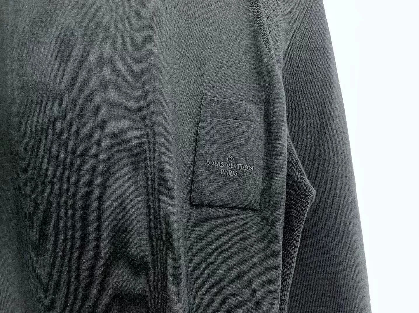 Louis Vuitton Louis Vuitton Wool Sweater xl Men Size US XL / EU 56 / 4 - 2 Thumbnail