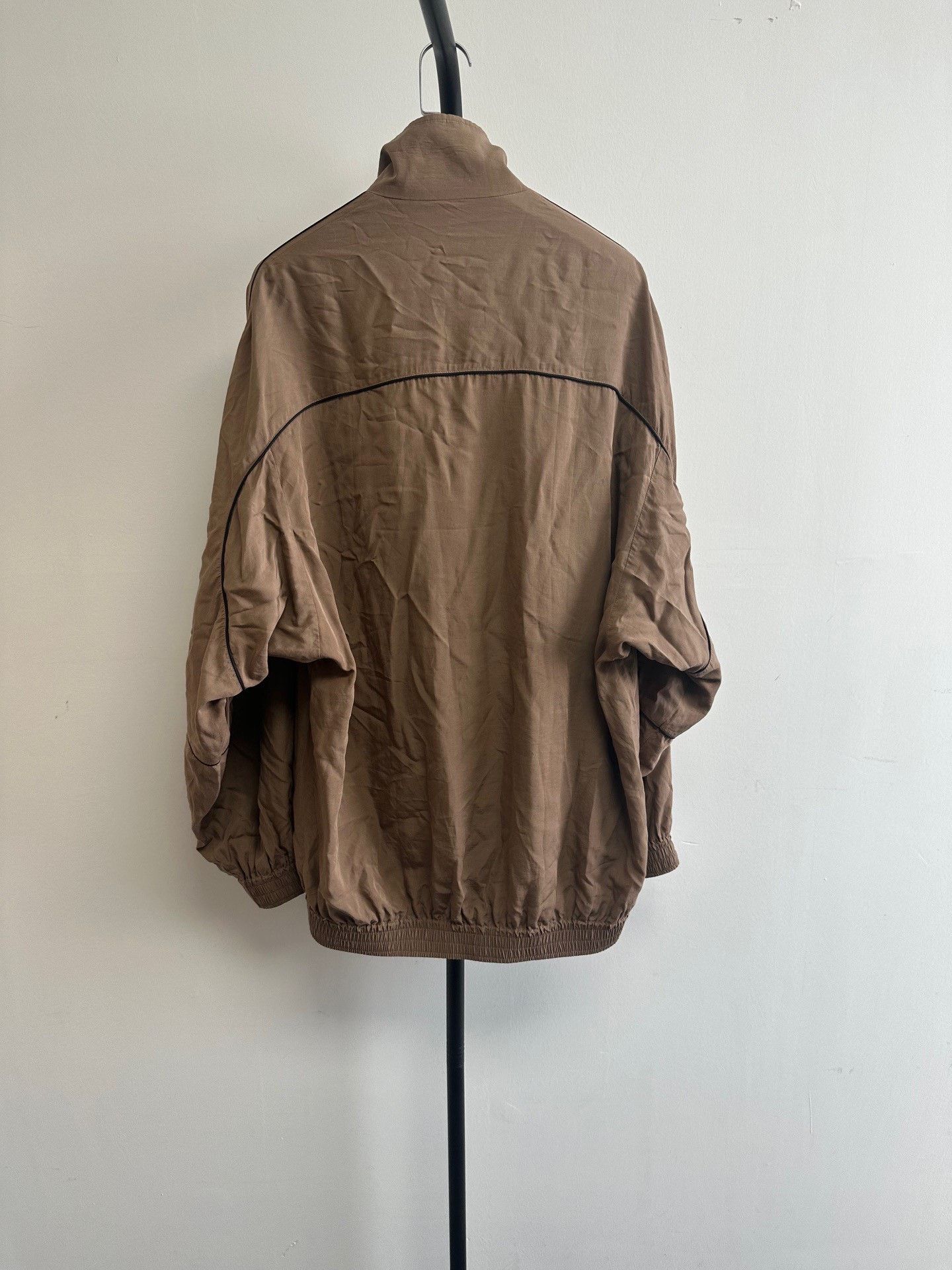 Balenciaga Balenciaga Embroidered Brown Light Jacket xl Men Size US XL / EU 56 / 4 - 2 Thumbnail
