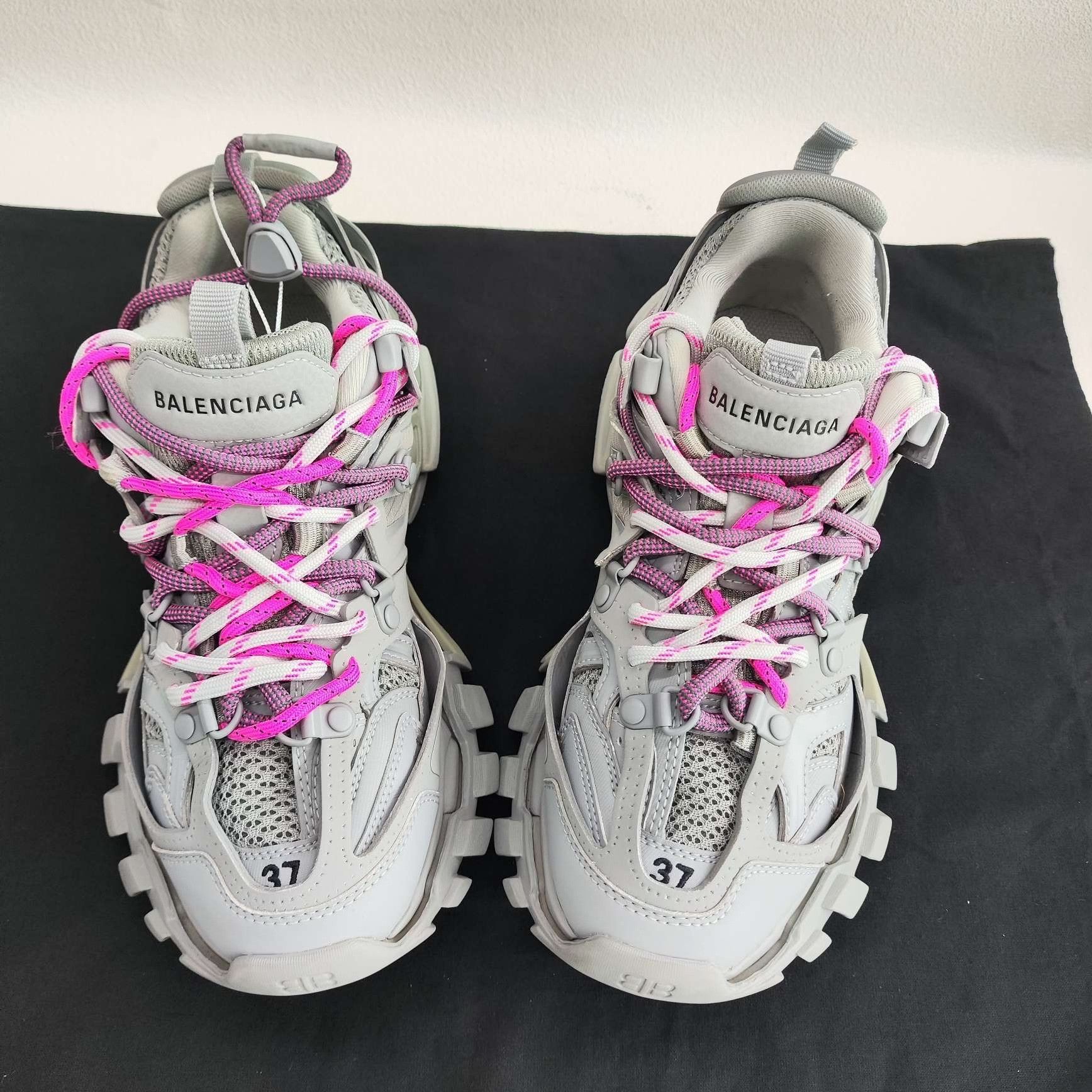 Balenciaga Balenciaga Pink Lowtop Sneakers us_6-5 Women Size US 6.5 / IT 36.5 - 9 Thumbnail