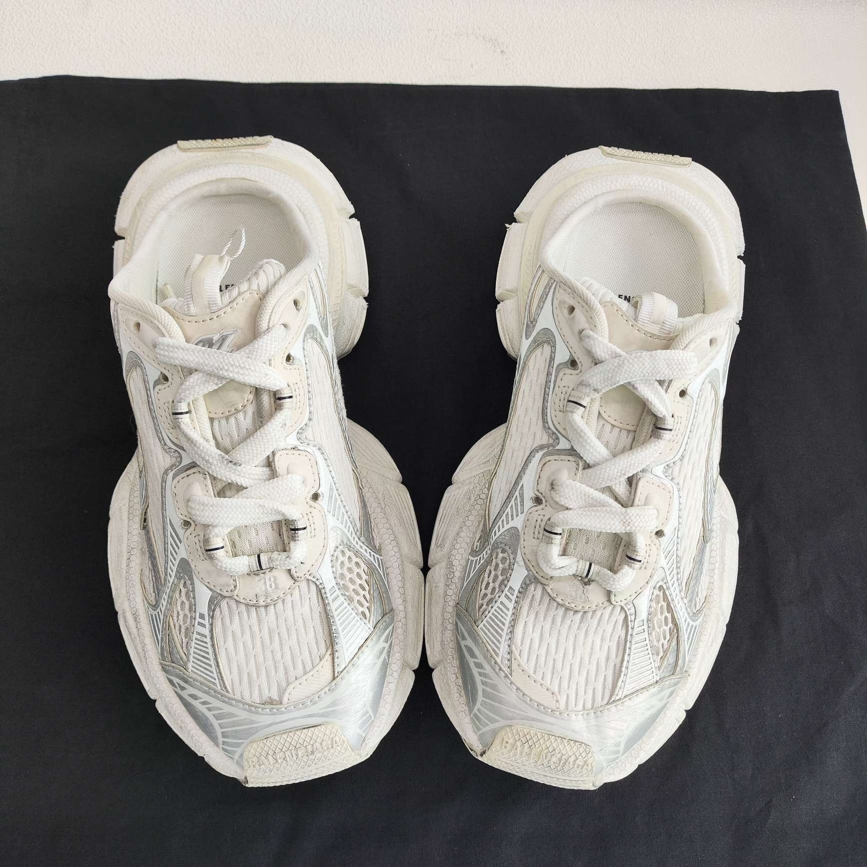 Balenciaga Balenciaga Distressed White Sandals us_7-5 Women Size US 7.5 / IT 37.5 - 9 Thumbnail