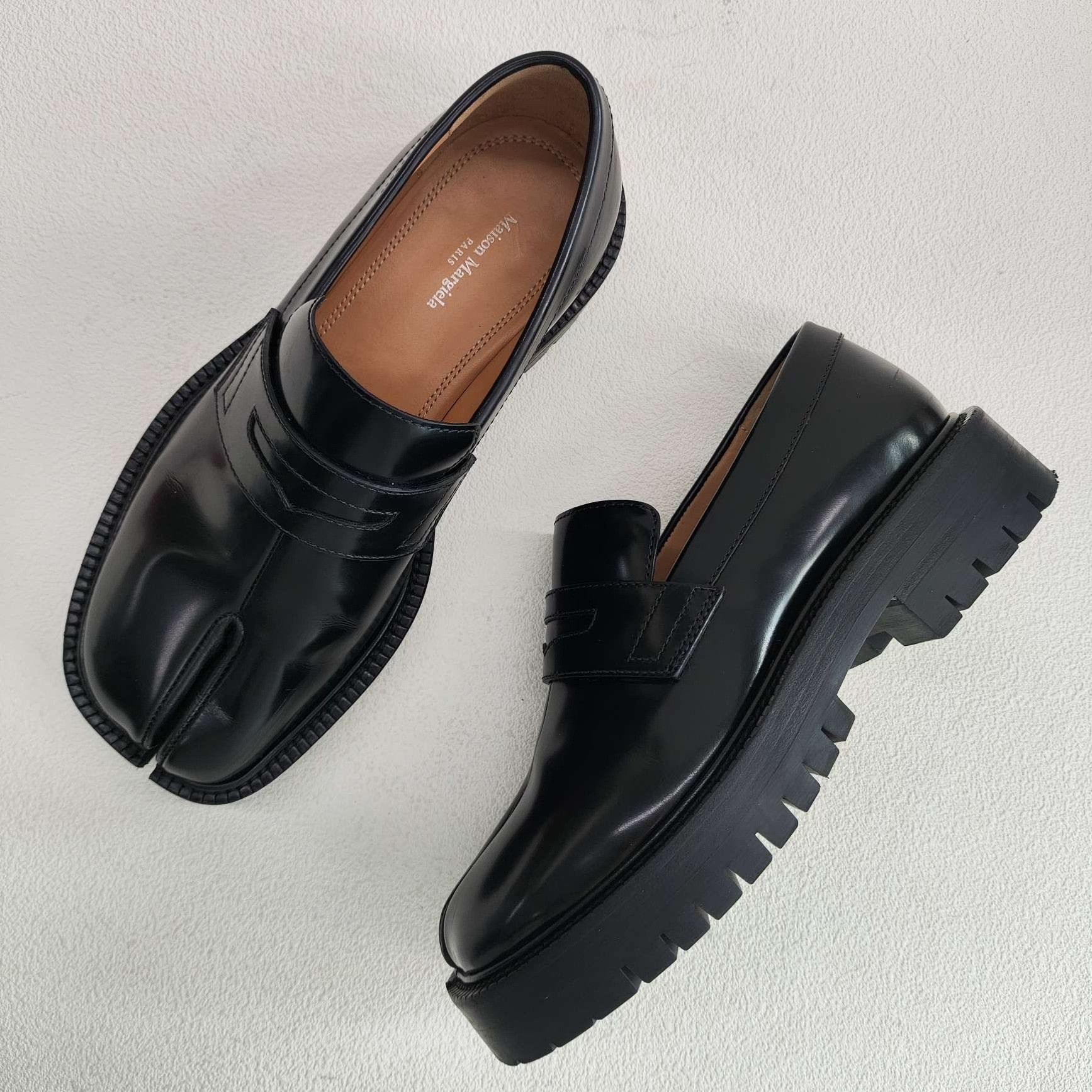 Maison Margiela Maison Margiela Black Lowtop Sneakers us_6 Women Size US 6 / IT 36 - 8 Thumbnail