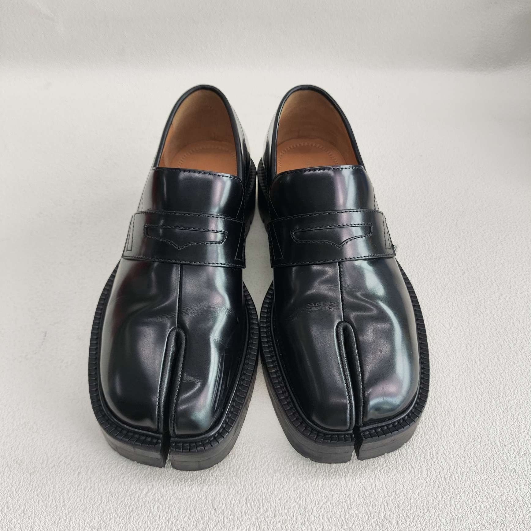 Maison Margiela Maison Margiela Black Lowtop Sneakers us_6 Women Size US 6 / IT 36 - 2 Thumbnail