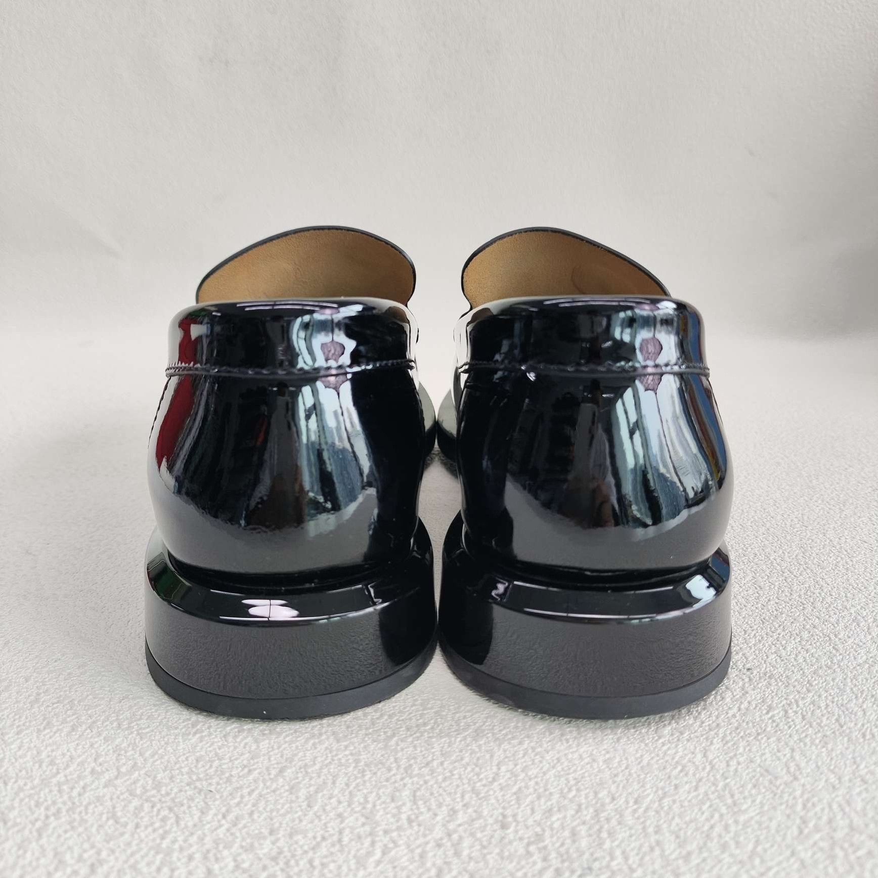 Chanel Chanel Retro Black Lowtop Sneakers us_5 Women Size US 5 / IT 35 - 5 Thumbnail