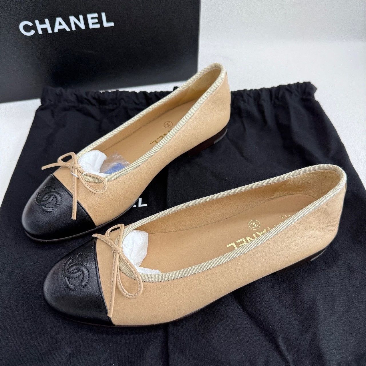 Chanel Chanel Black Lowtop Sneakers us_5 Women Size US 5 / IT 35 - 2 Thumbnail