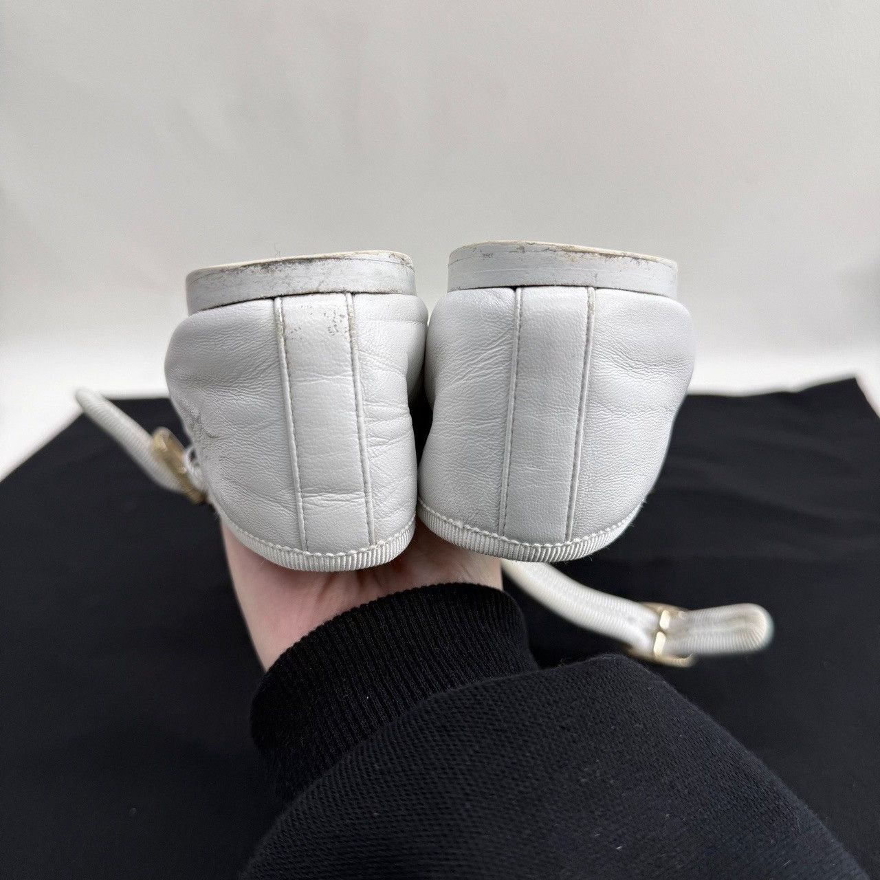 Chanel Chanel Leather White Lowtop Sneakers us_6 Women Size US 6 / IT 36 - 6 Thumbnail