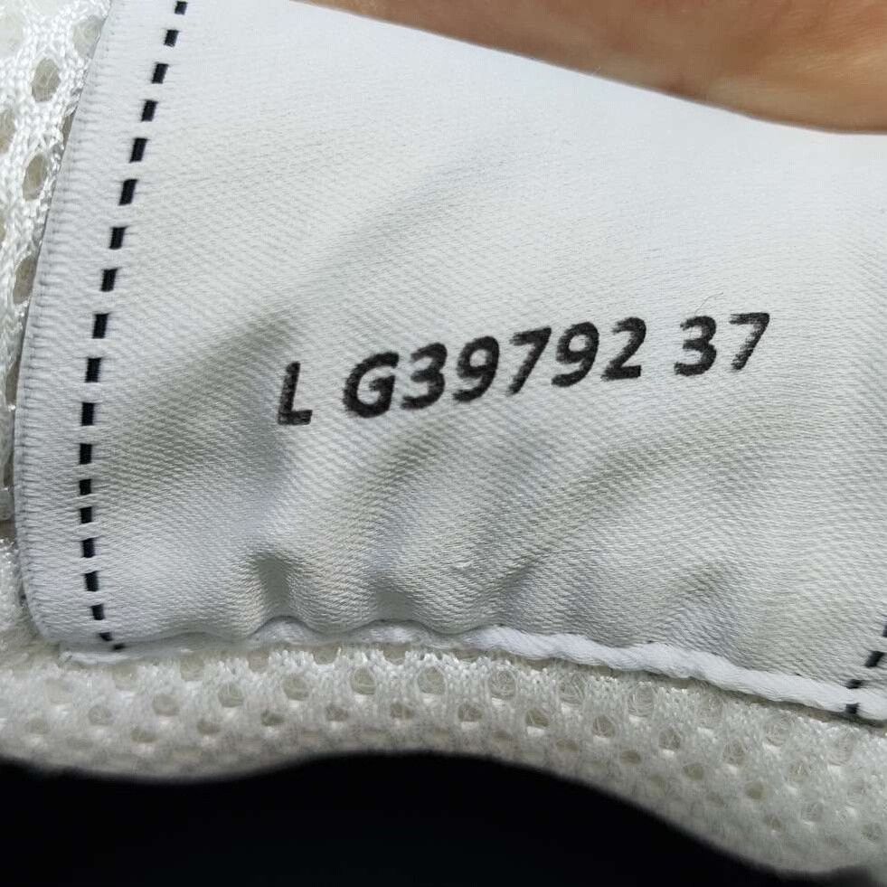 Chanel Chanel Silver Lowtop Sneakers us_6-5 Women Size US 6.5 / IT 36.5 - 6 Thumbnail