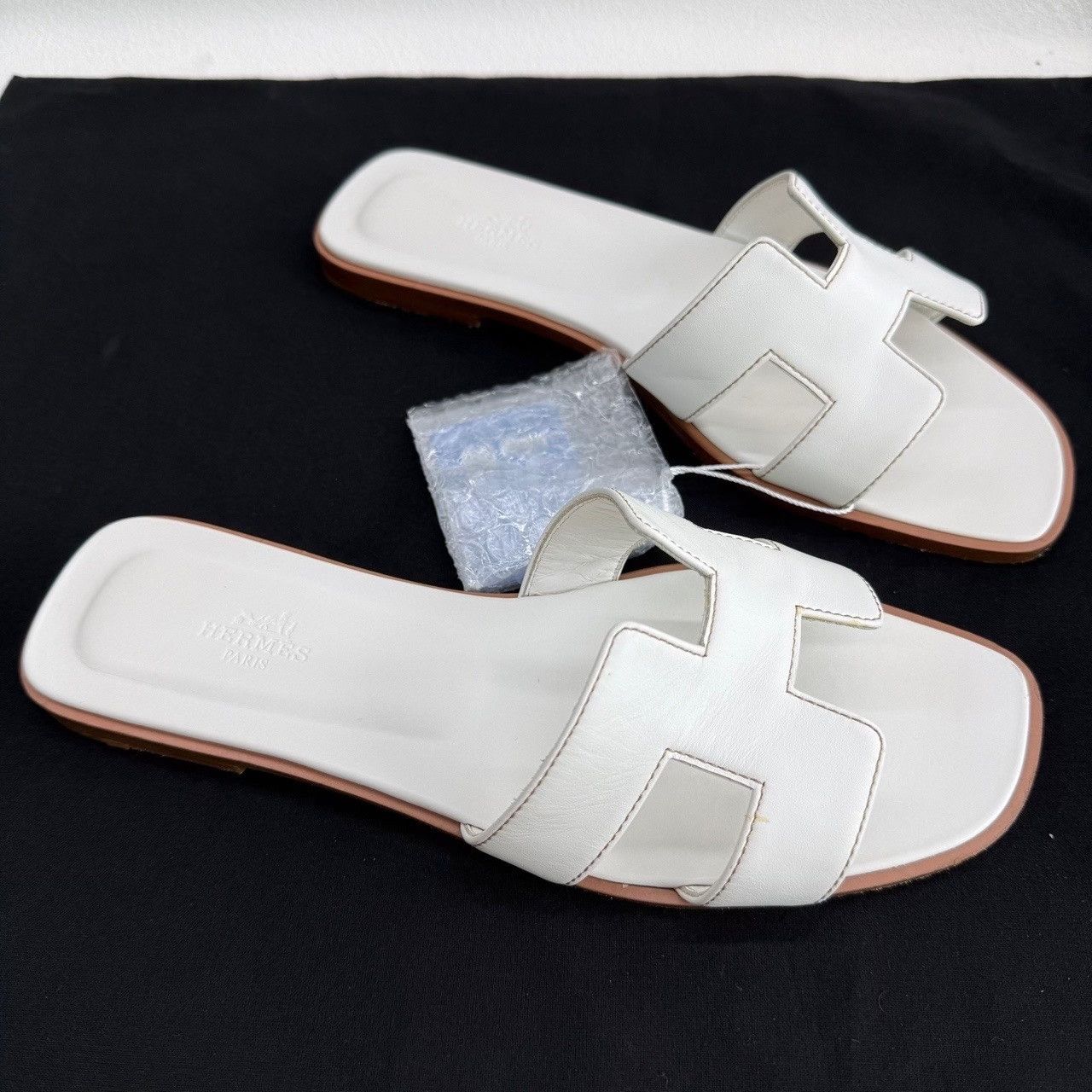 Hermes Hermes White Sandals us_8-5 Women Size US 8.5 / IT 38.5 - 3 Thumbnail