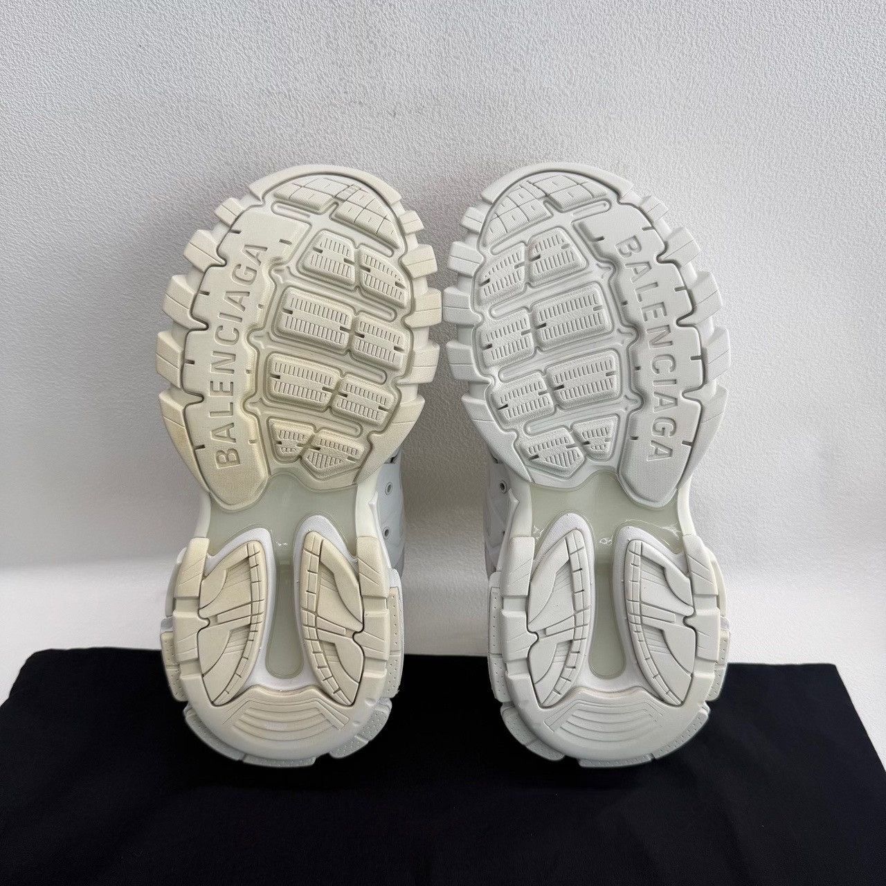 Balenciaga Balenciaga White Lowtop Sneakers 8.5 Men Size US 8.5 / EU 41-42 - 7 Thumbnail