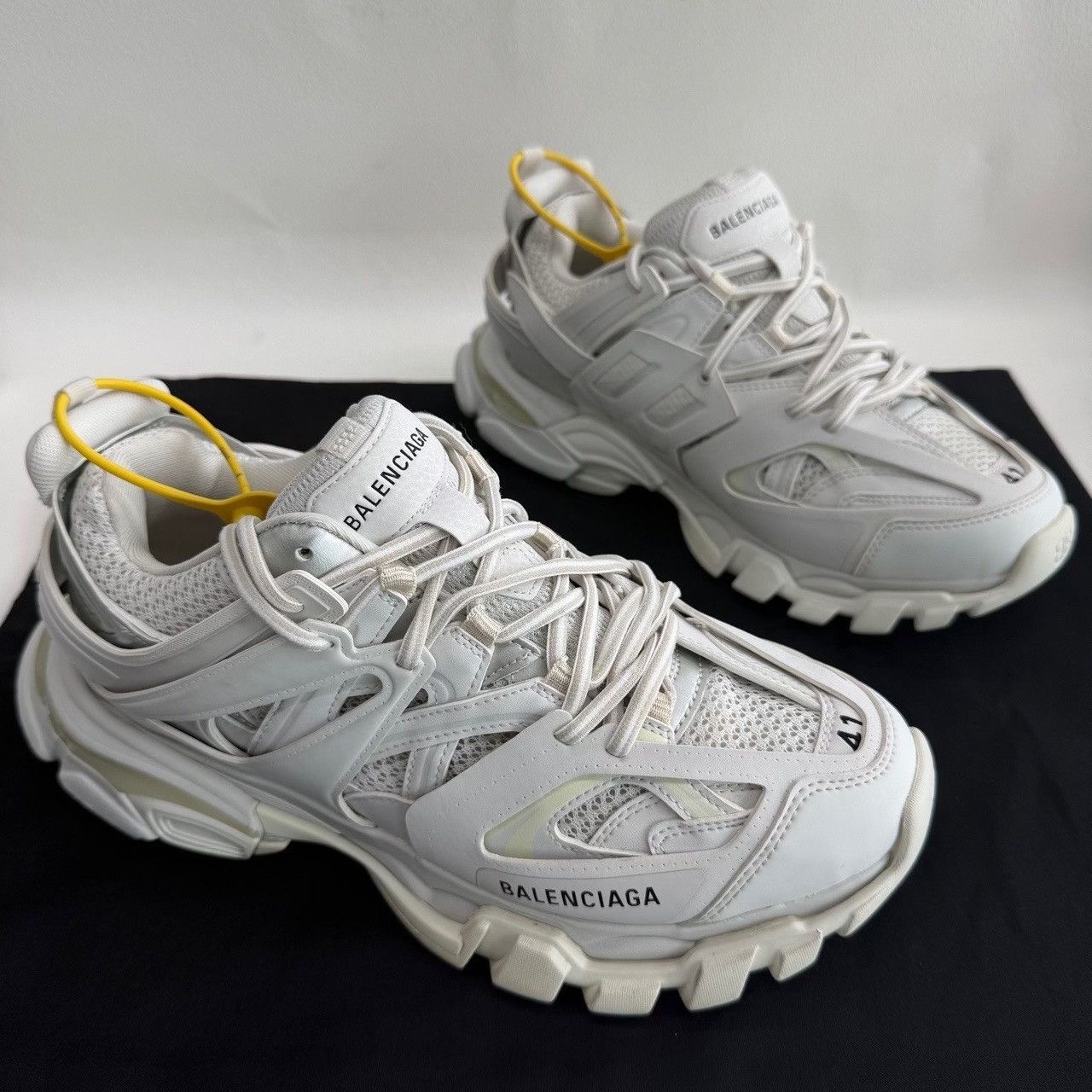 Balenciaga Balenciaga White Lowtop Sneakers 8.5 Men Size US 8.5 / EU 41-42 - 3 Thumbnail
