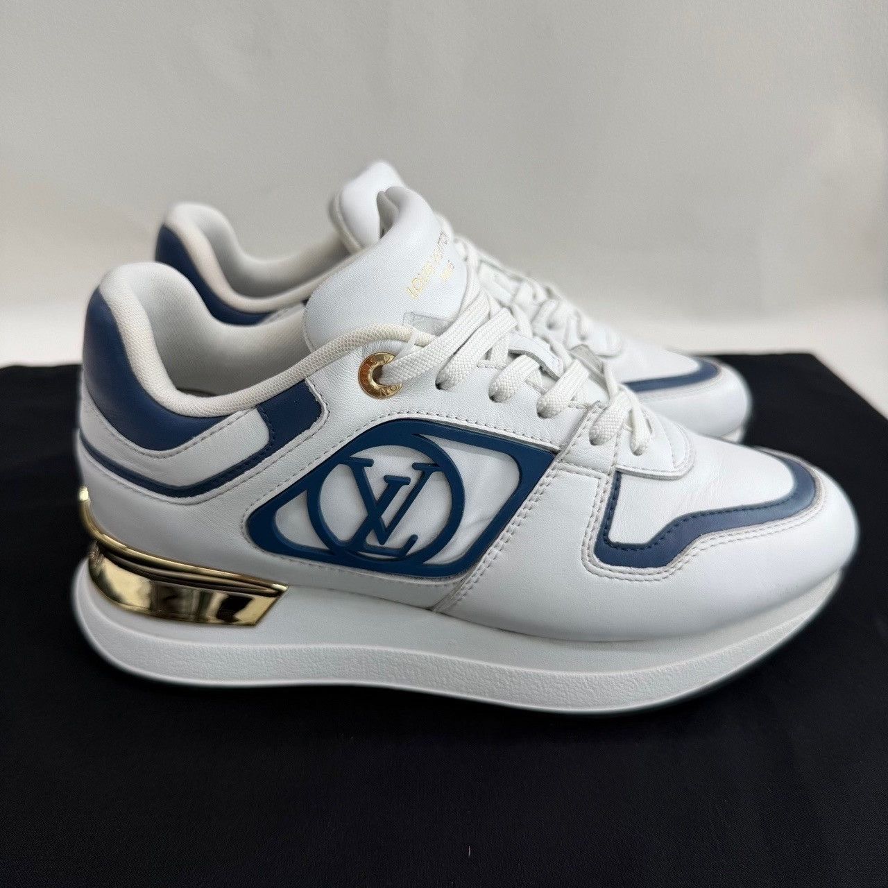Louis Vuitton Louis Vuitton Leather White Lowtop Sneakers us_6 Women Size US 6 / IT 36 - 4 Thumbnail