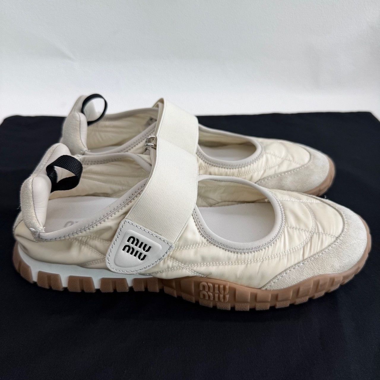 Miu Miu Miu Miu Suede White Lowtop Sneakers us_6-5 Women Size US 6.5 / IT 36.5 - 4 Thumbnail