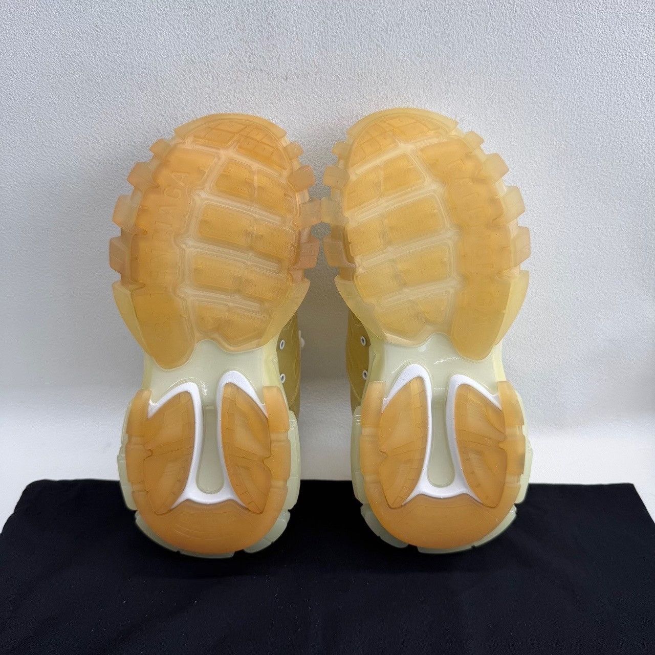 Balenciaga Balenciaga Clear White Lowtop Sneakers 8.5 Men Size US 8.5 / EU 41-42 - 7 Thumbnail
