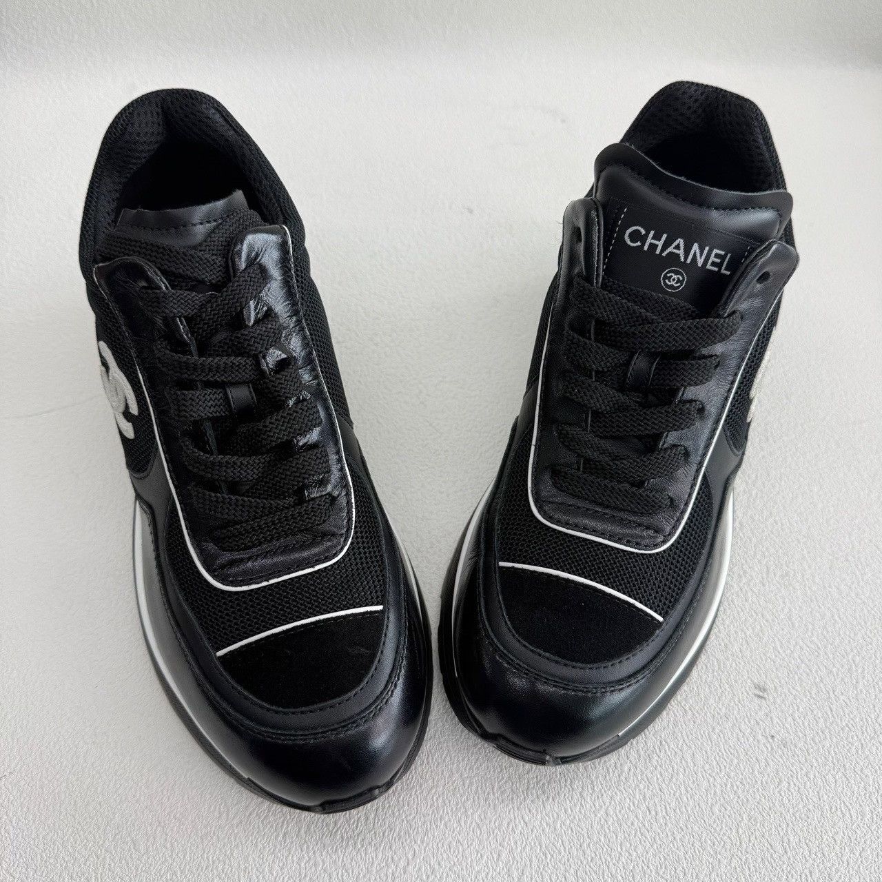 Chanel Chanel Leather Black Lowtop Sneakers us_7-5 Women Size US 7.5 / IT 37.5 - 9 Thumbnail
