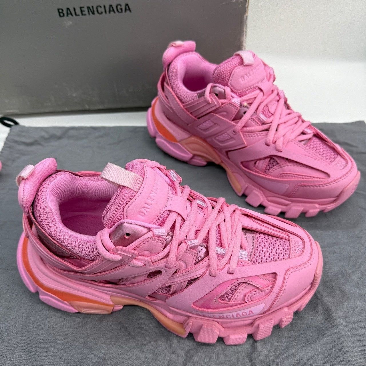 Balenciaga Balenciaga Pink Lowtop Sneakers us_6 Women Size US 6 / IT 36 - 4 Thumbnail