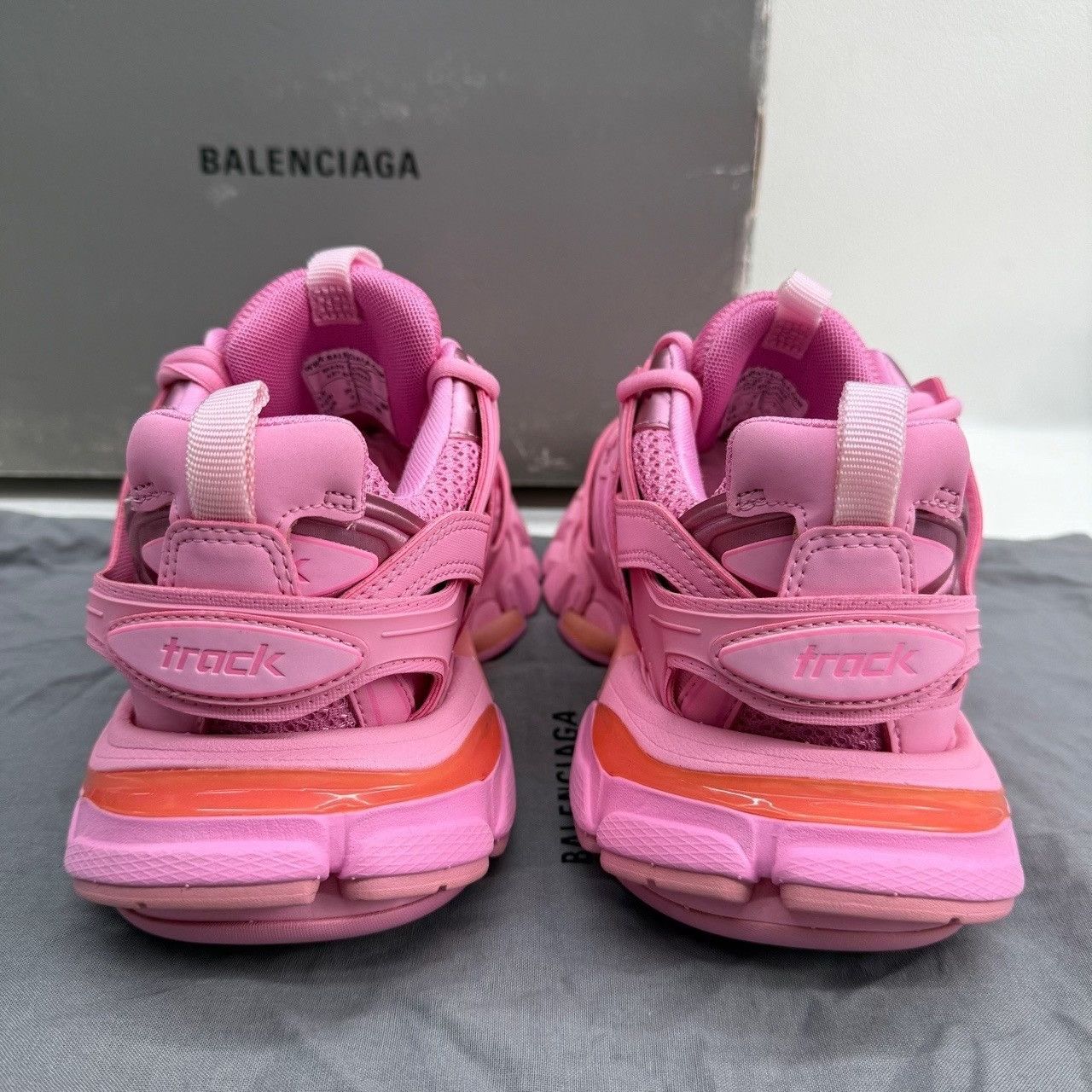 Balenciaga Balenciaga Pink Lowtop Sneakers us_6 Women Size US 6 / IT 36 - 6 Thumbnail