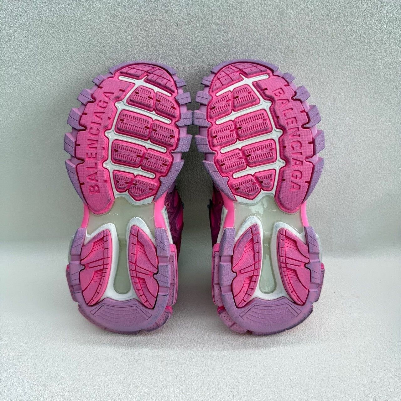 Balenciaga Balenciaga Mesh Pink Lowtop Sneakers us_9 Women Size US 9 / IT 39 - 6 Thumbnail