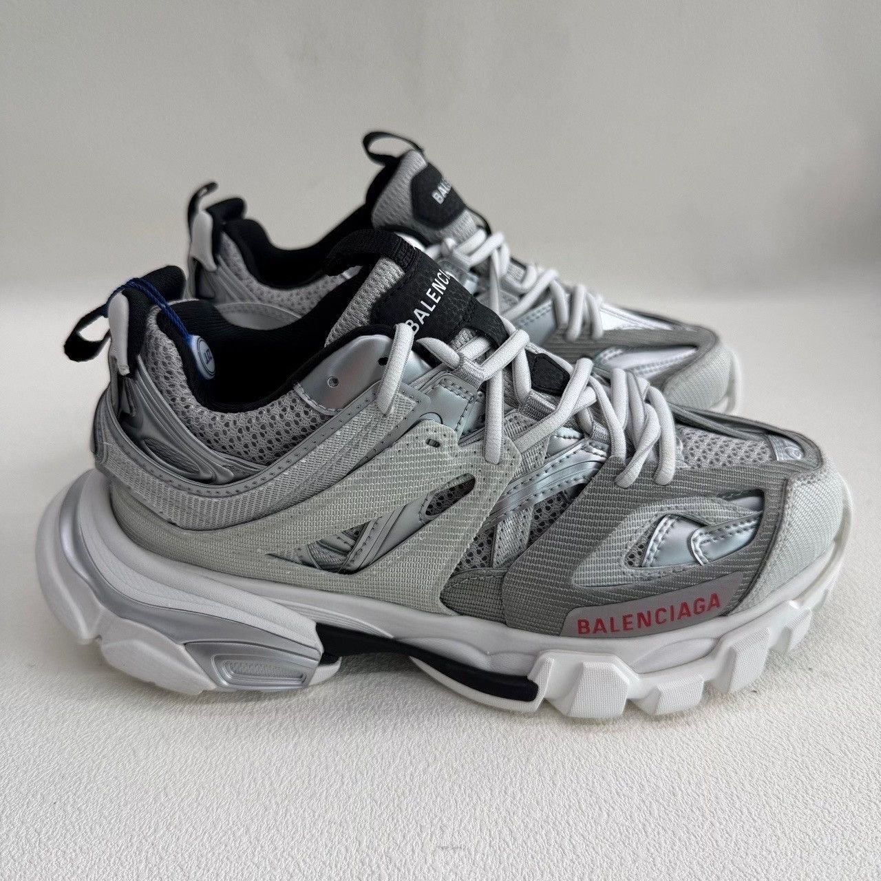 Balenciaga Balenciaga Silver Lowtop Sneakers us_6-5 Women Size US 6.5 / IT 36.5 - 4 Thumbnail